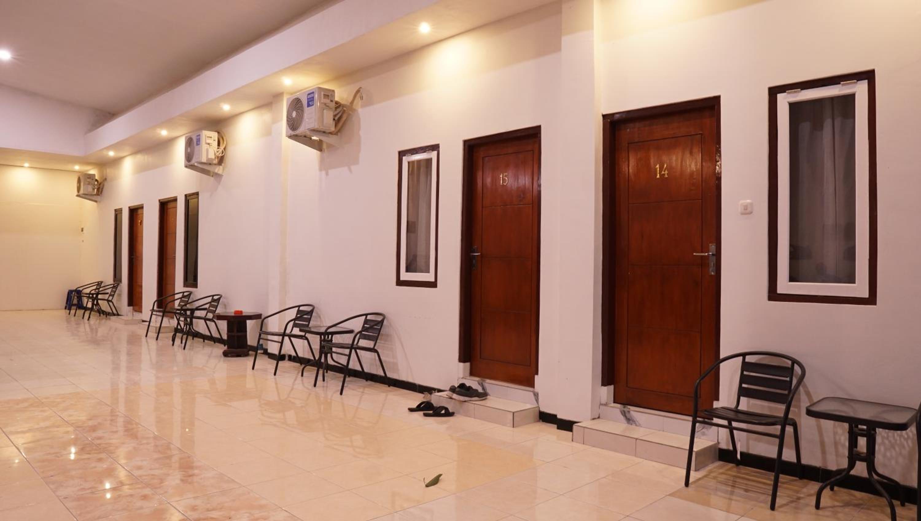 Jazz Room Kampung Inggris Syariah