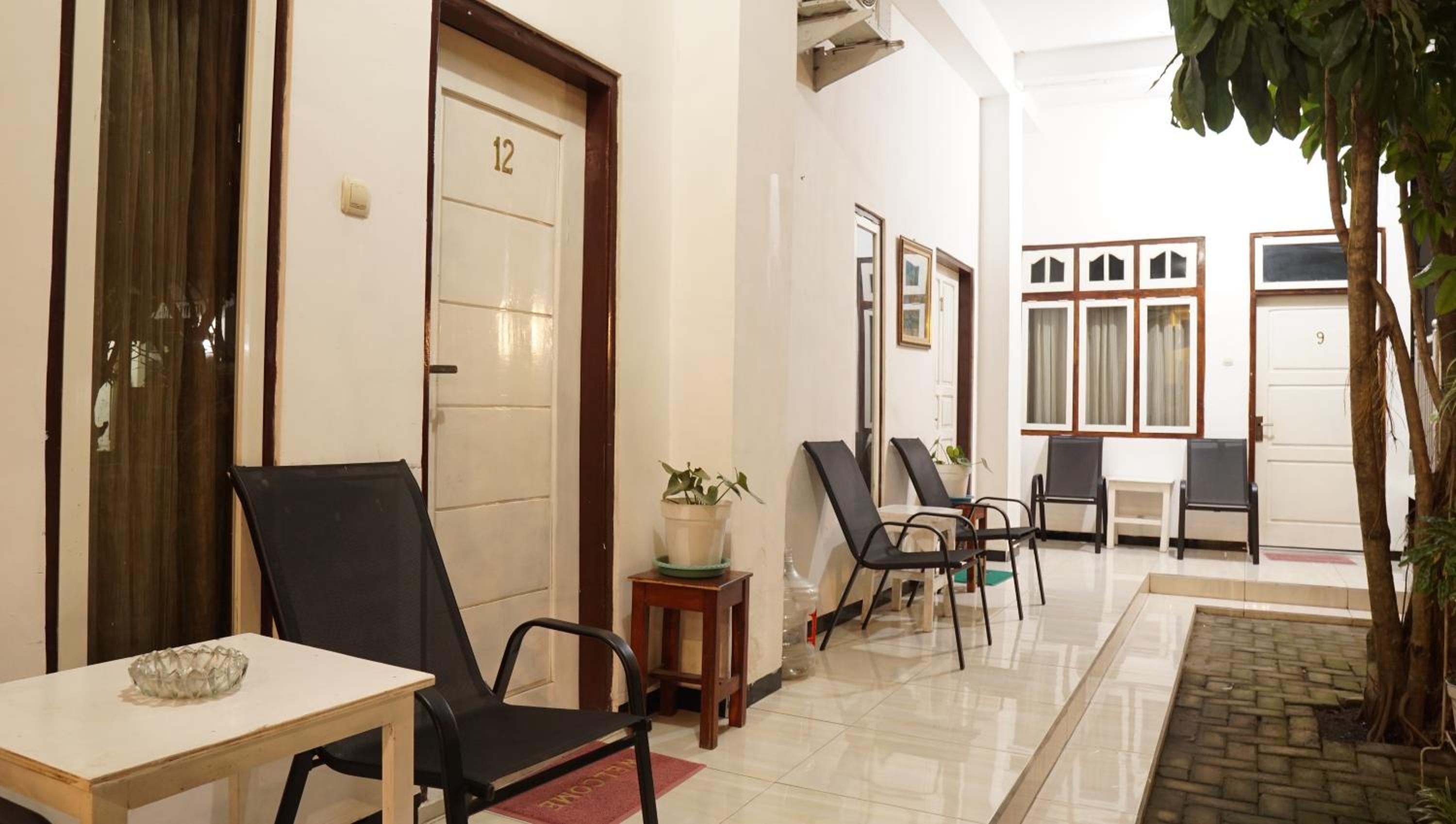 Jazz Room Kampung Inggris Syariah