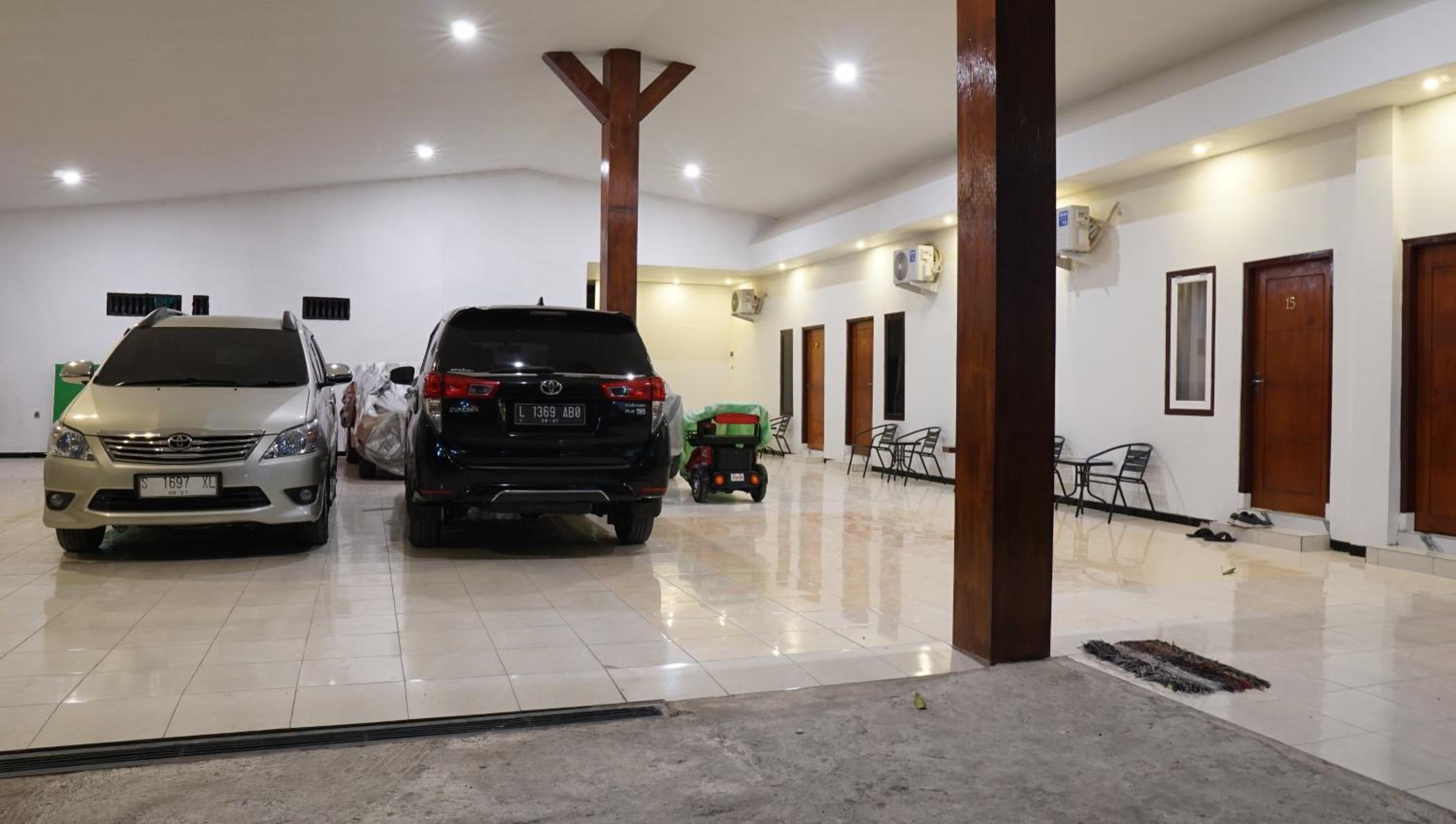 Jazz Room Kampung Inggris Syariah