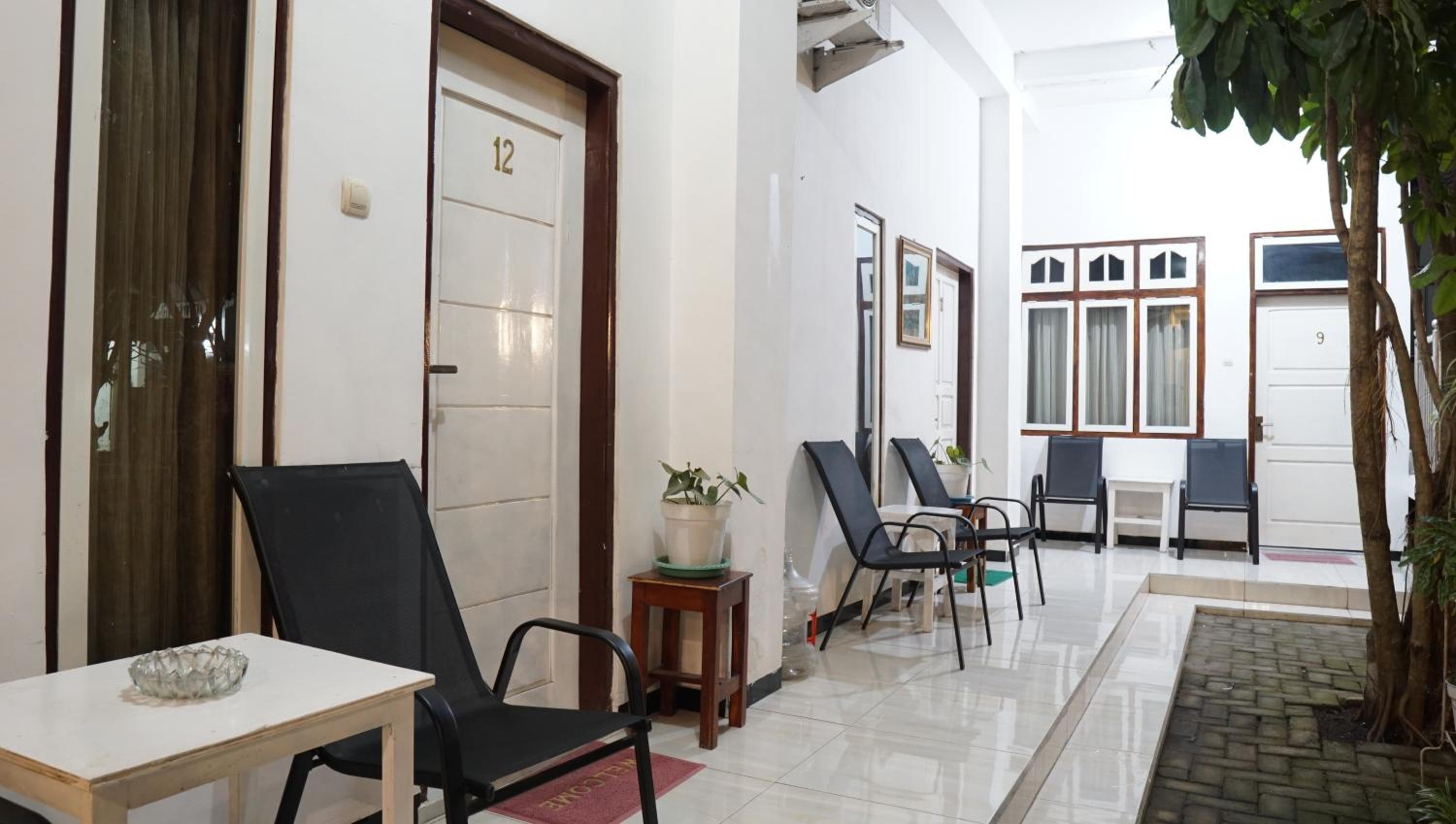 Jazz Room Kampung Inggris Syariah