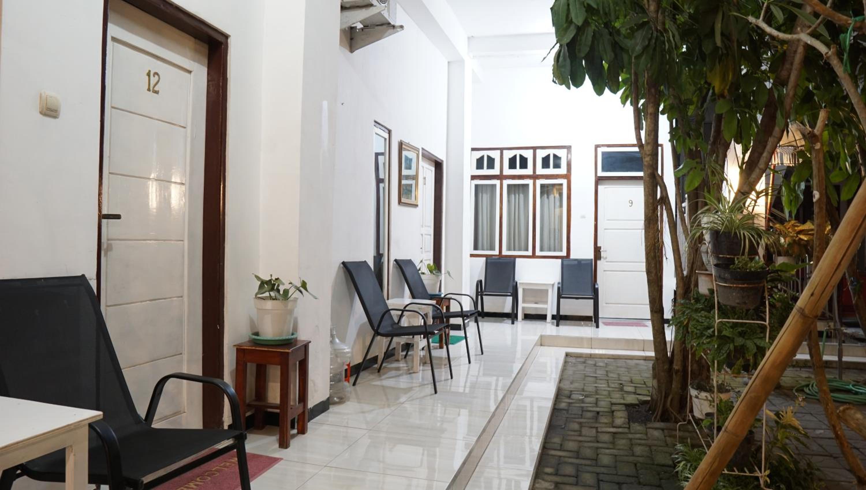 Jazz Room Kampung Inggris Syariah