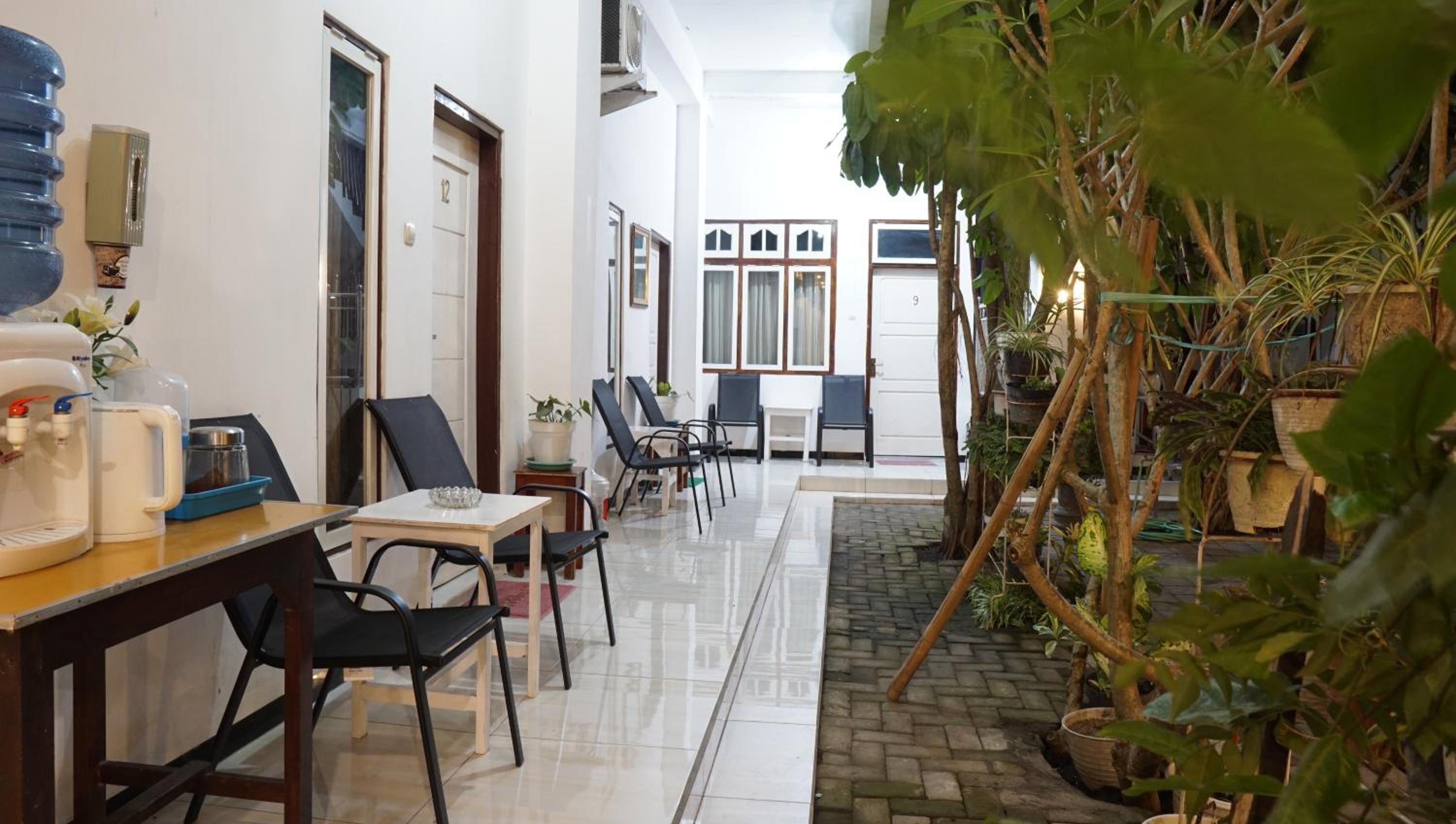 Jazz Room Kampung Inggris Syariah