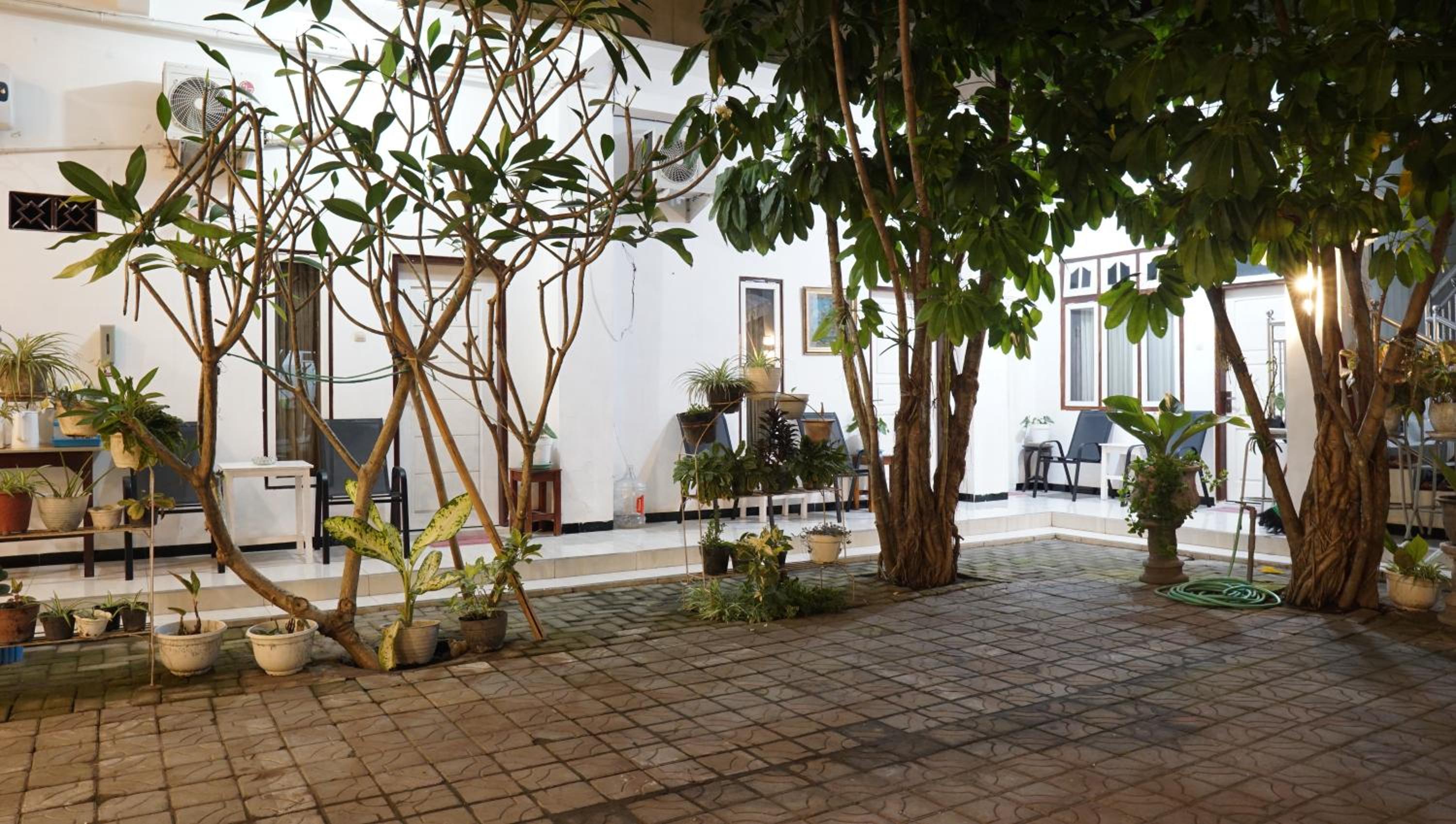 Jazz Room Kampung Inggris Syariah