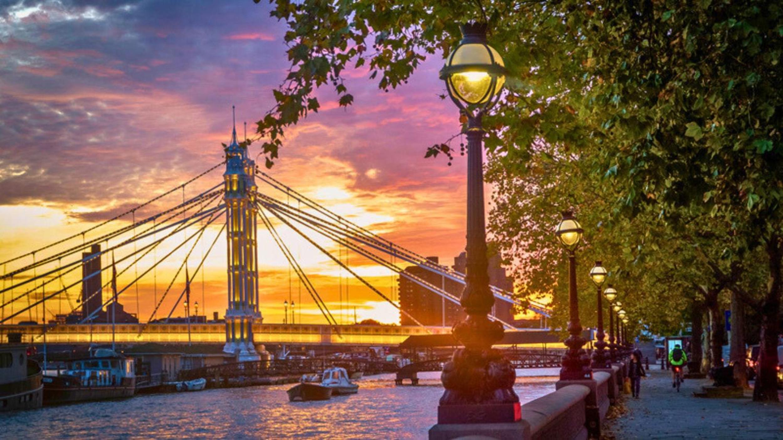 Battersea Power Station 2Bed 2Bath, Riverside Balcony Terrace, AC, 1000MB internet speed