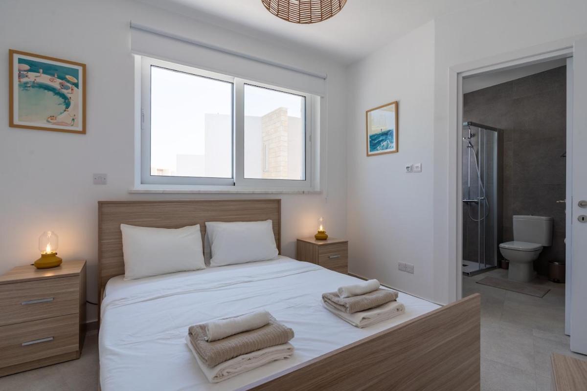 Modern Poolside villa at Paphos