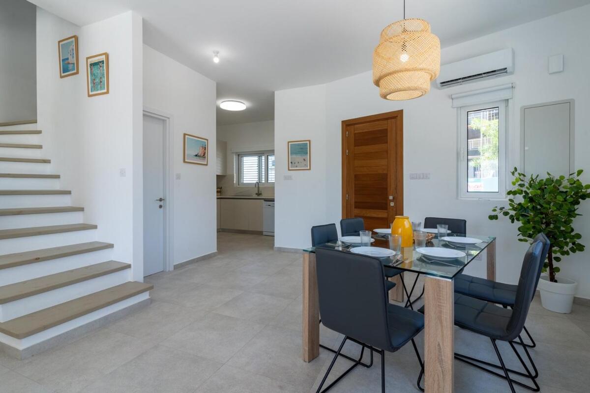 Modern Poolside villa at Paphos