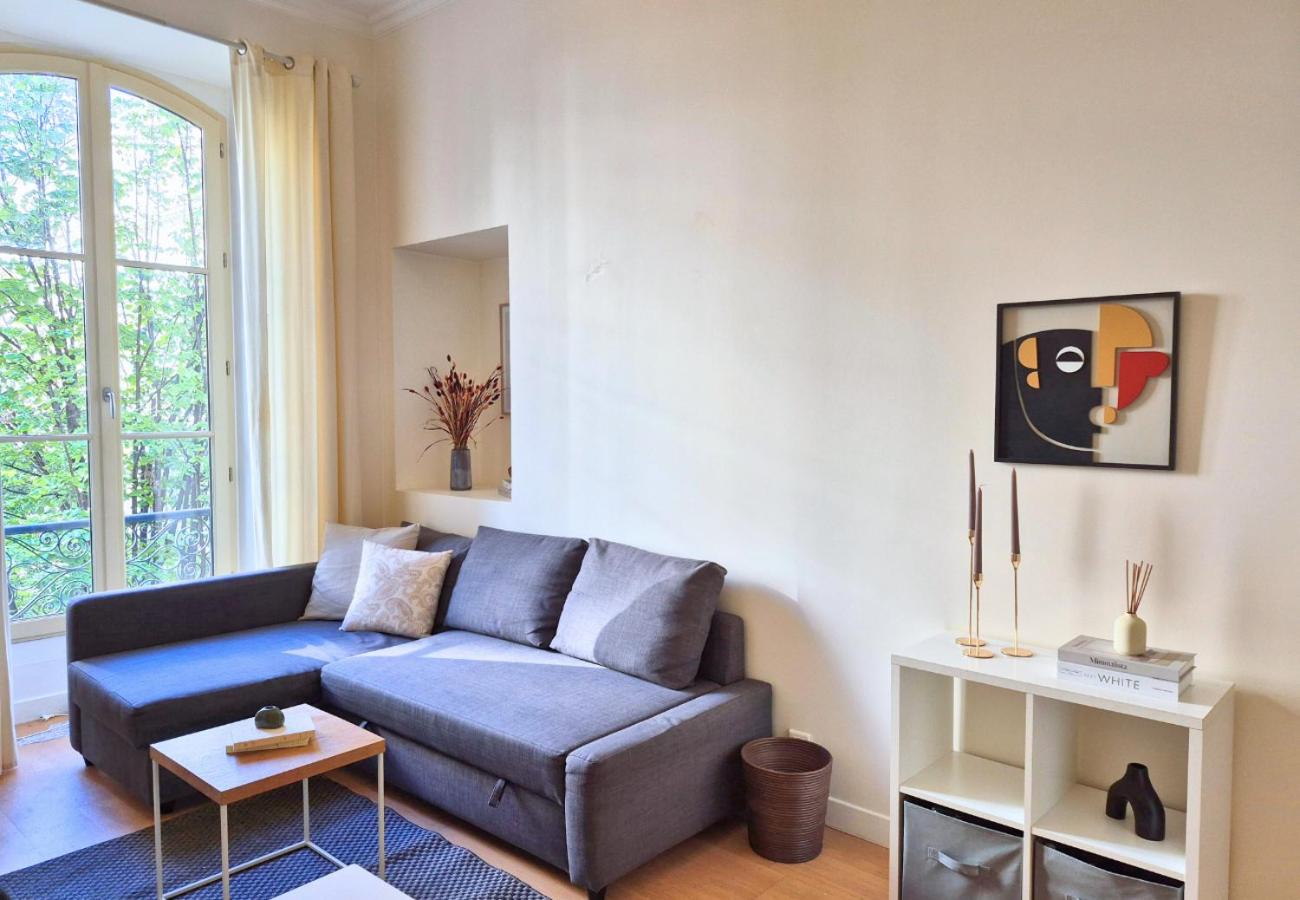 Nestor&Jeeves - JEAN MEDECIN - Central - Modern