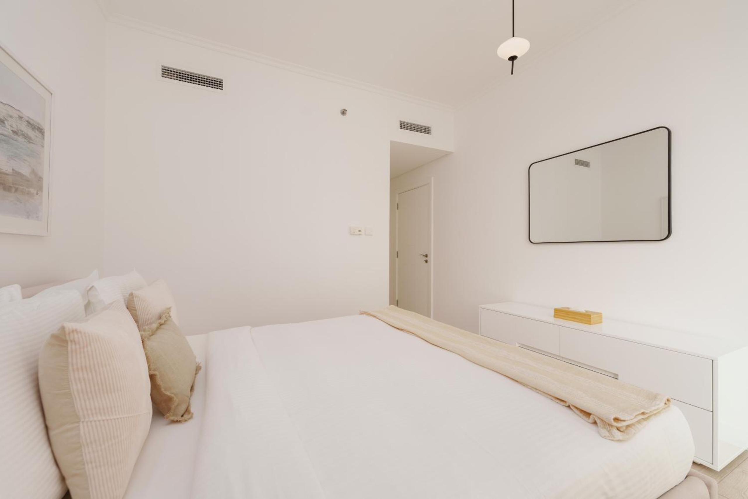 Burj Views East, Downtown - Mint Stay