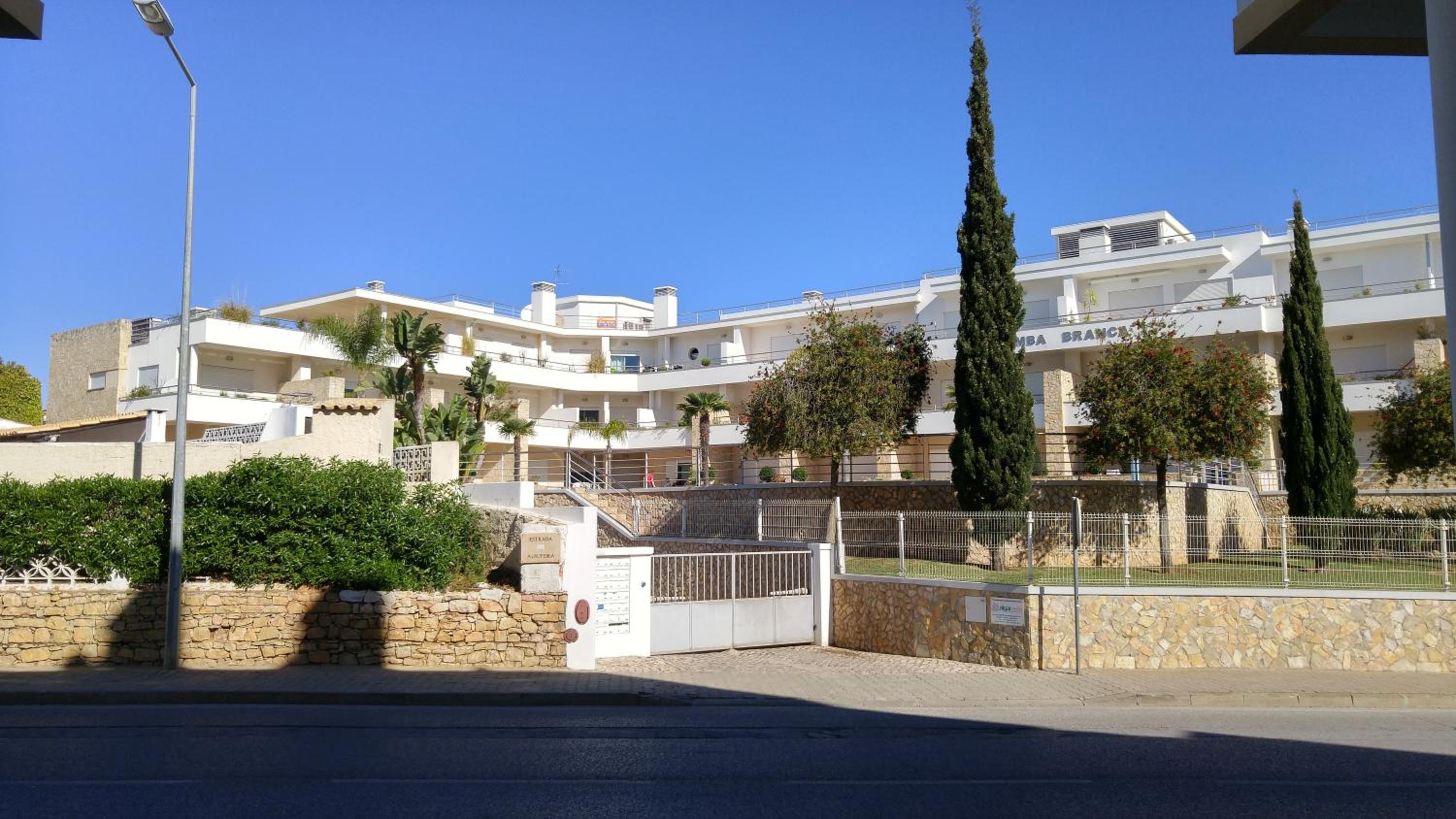 Hotel Olhos de Água Apartment Albufeira - Image 1