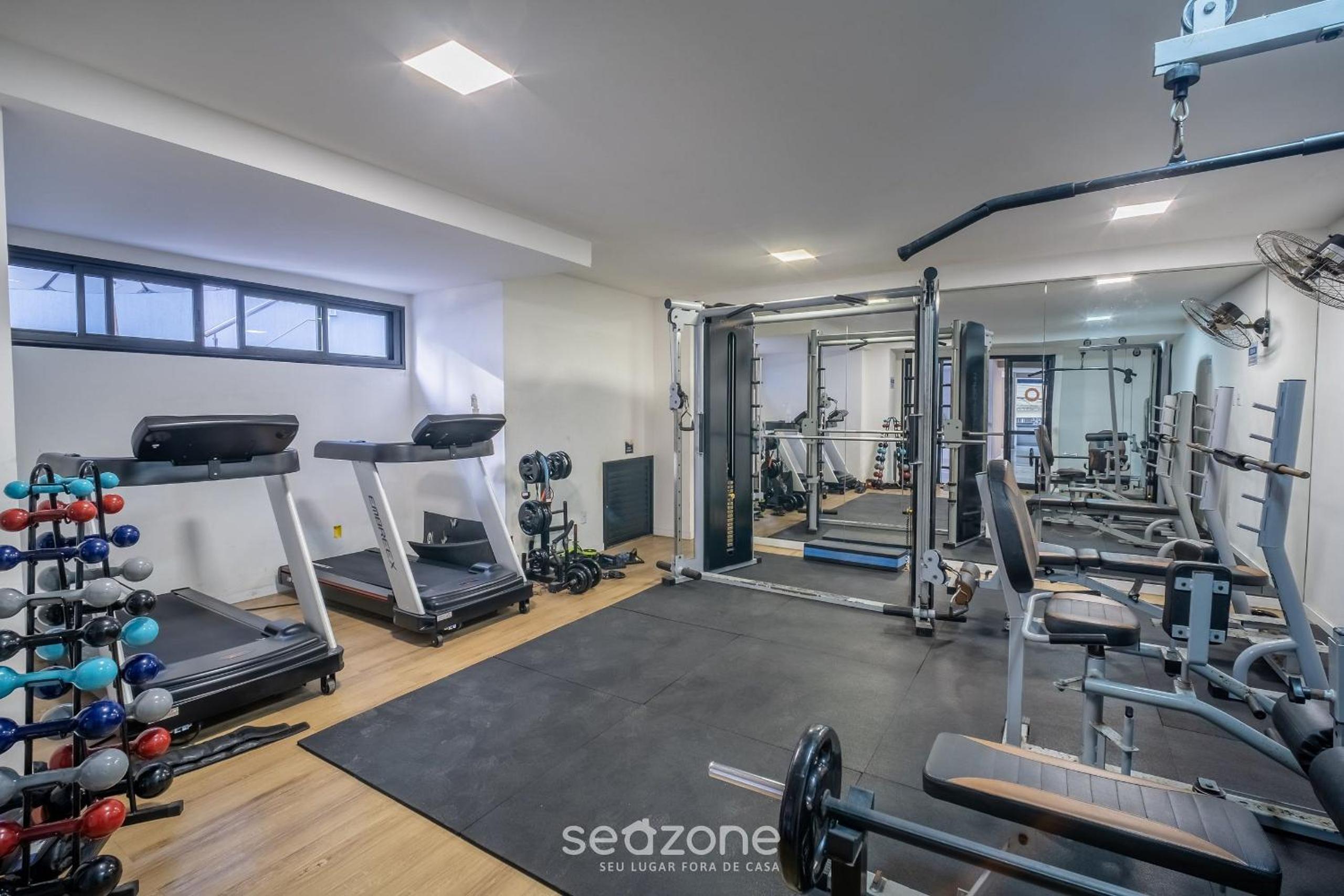 Apart in Condo w/ Pool and Gym STE0312