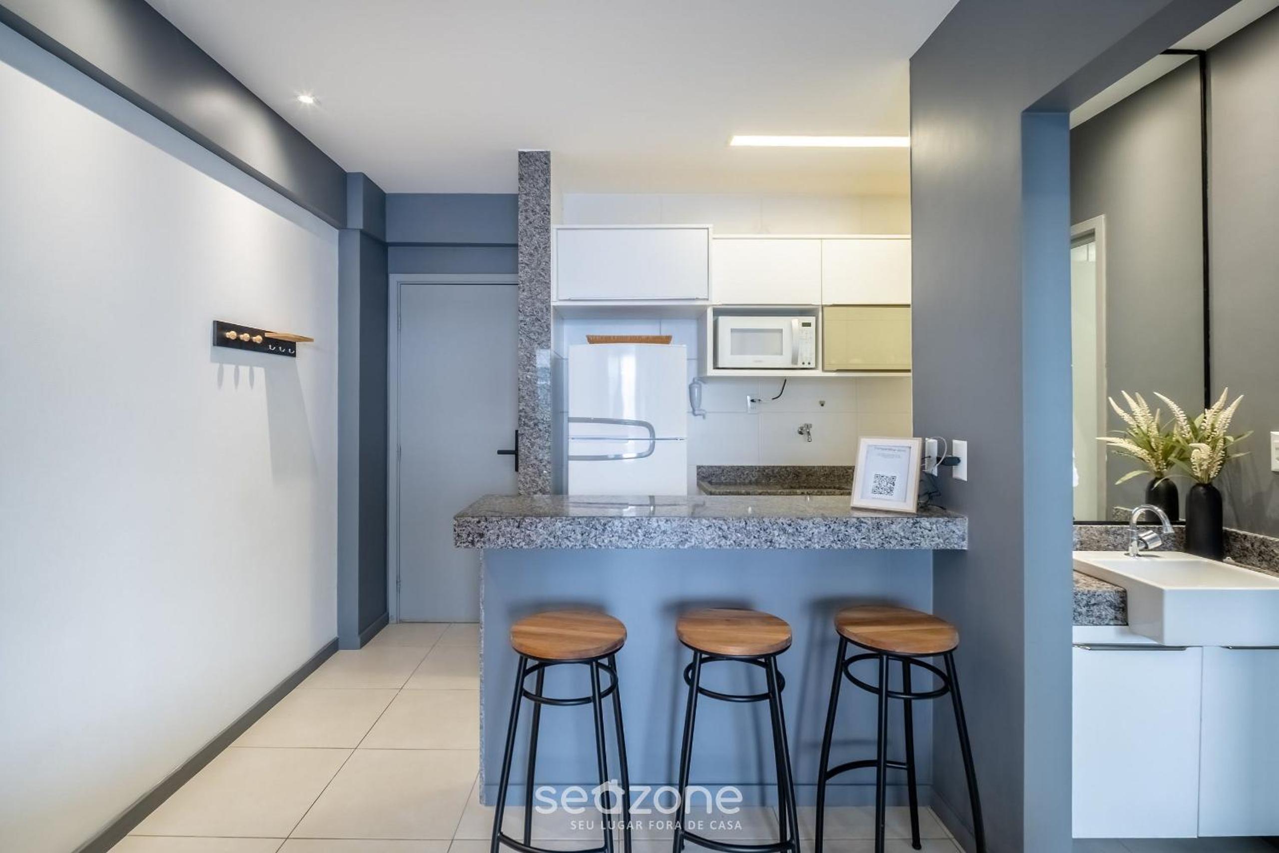 Apart in Condo w/ Pool and Gym STE0312