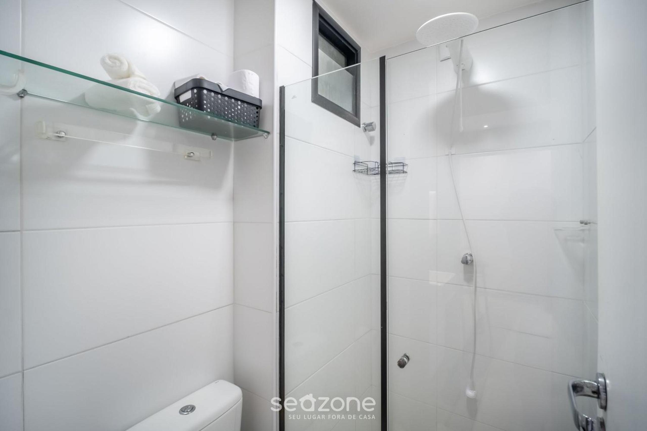 Apart in Condo w/ Pool and Gym STE0312