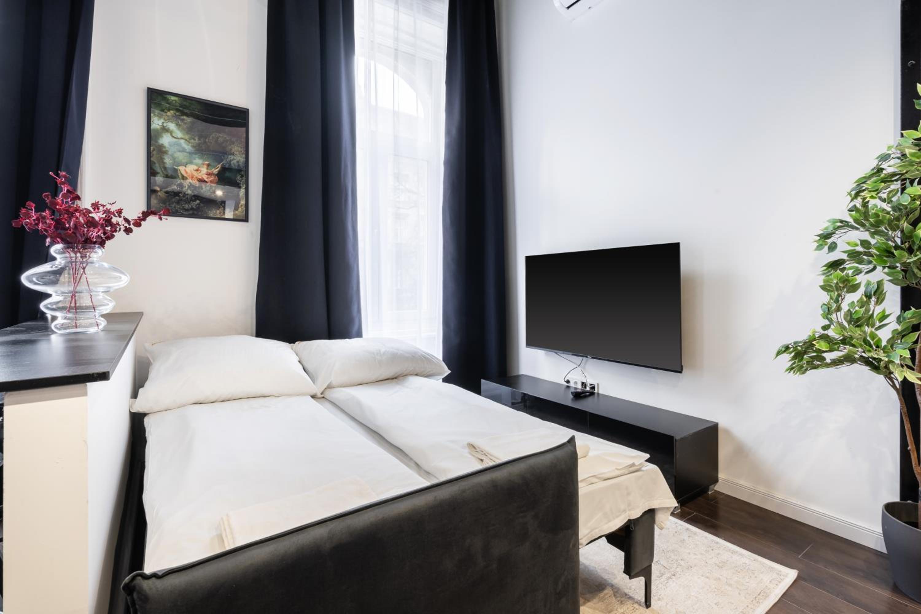 E41 - Trendy Boutique Apartments - Prime Spot by BQA