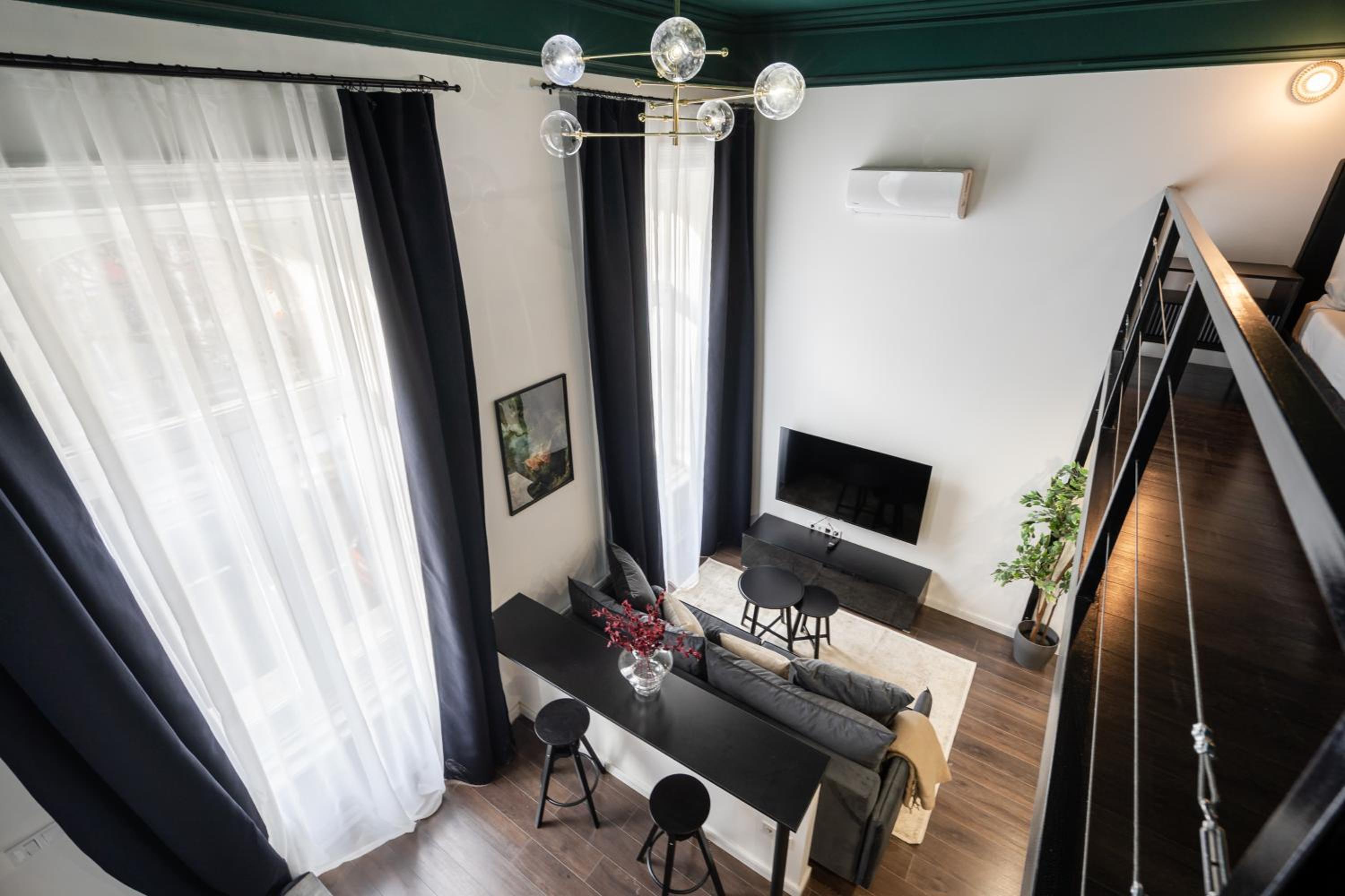 E41 - Trendy Boutique Apartments - Prime Spot by BQA