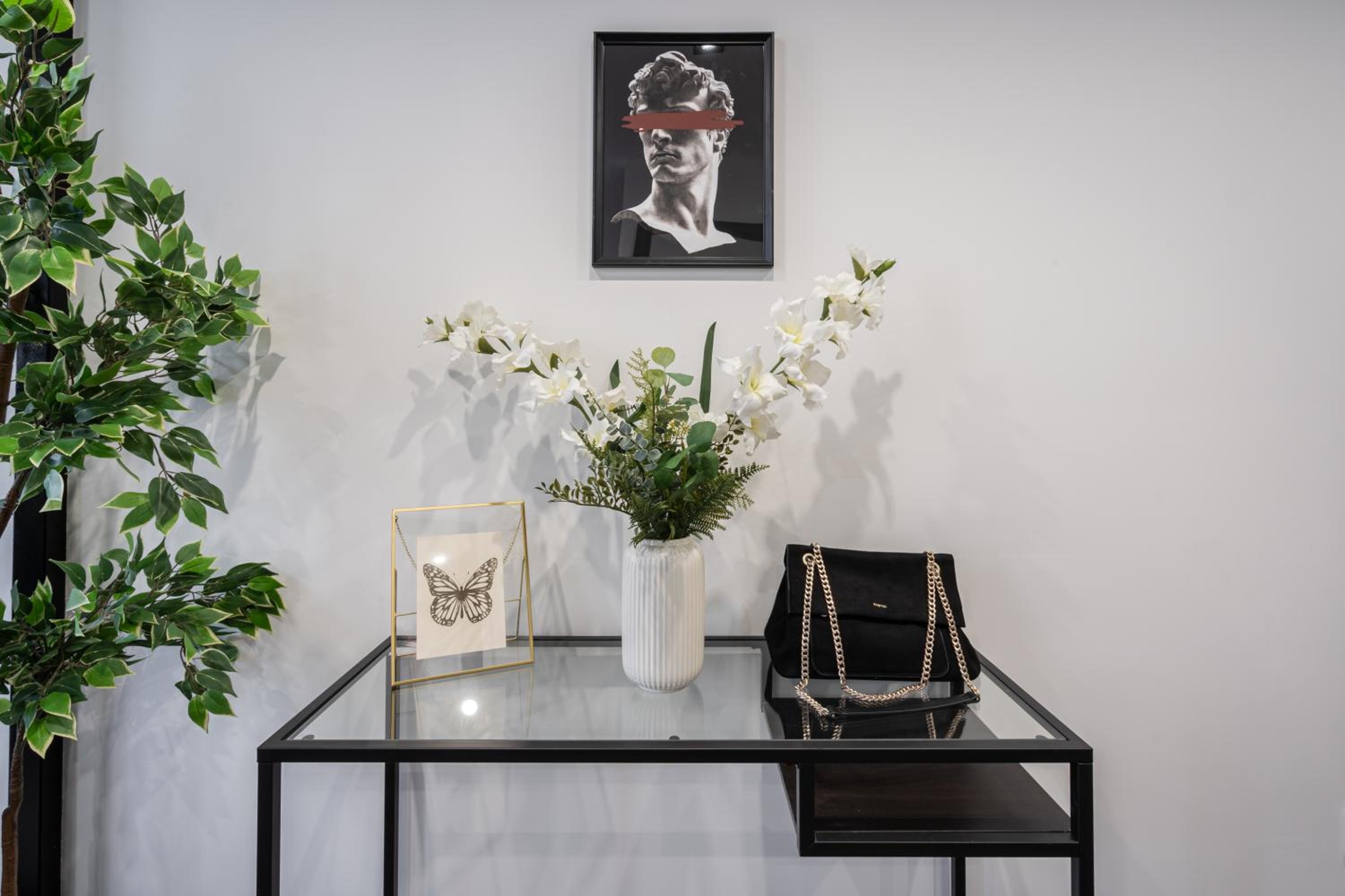 E41 - Trendy Boutique Apartments - Prime Spot by BQA