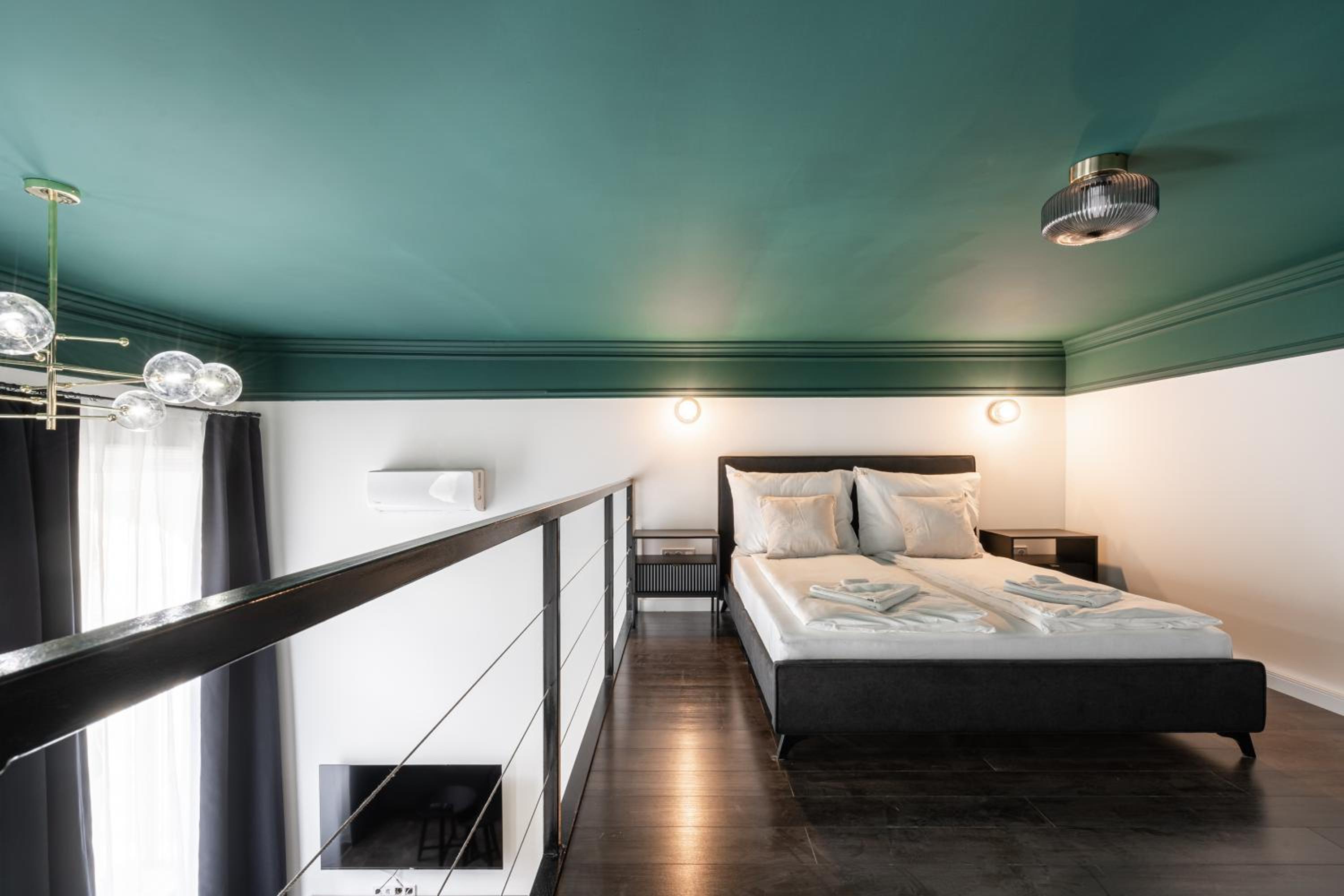 E41 - Trendy Boutique Apartments - Prime Spot by BQA