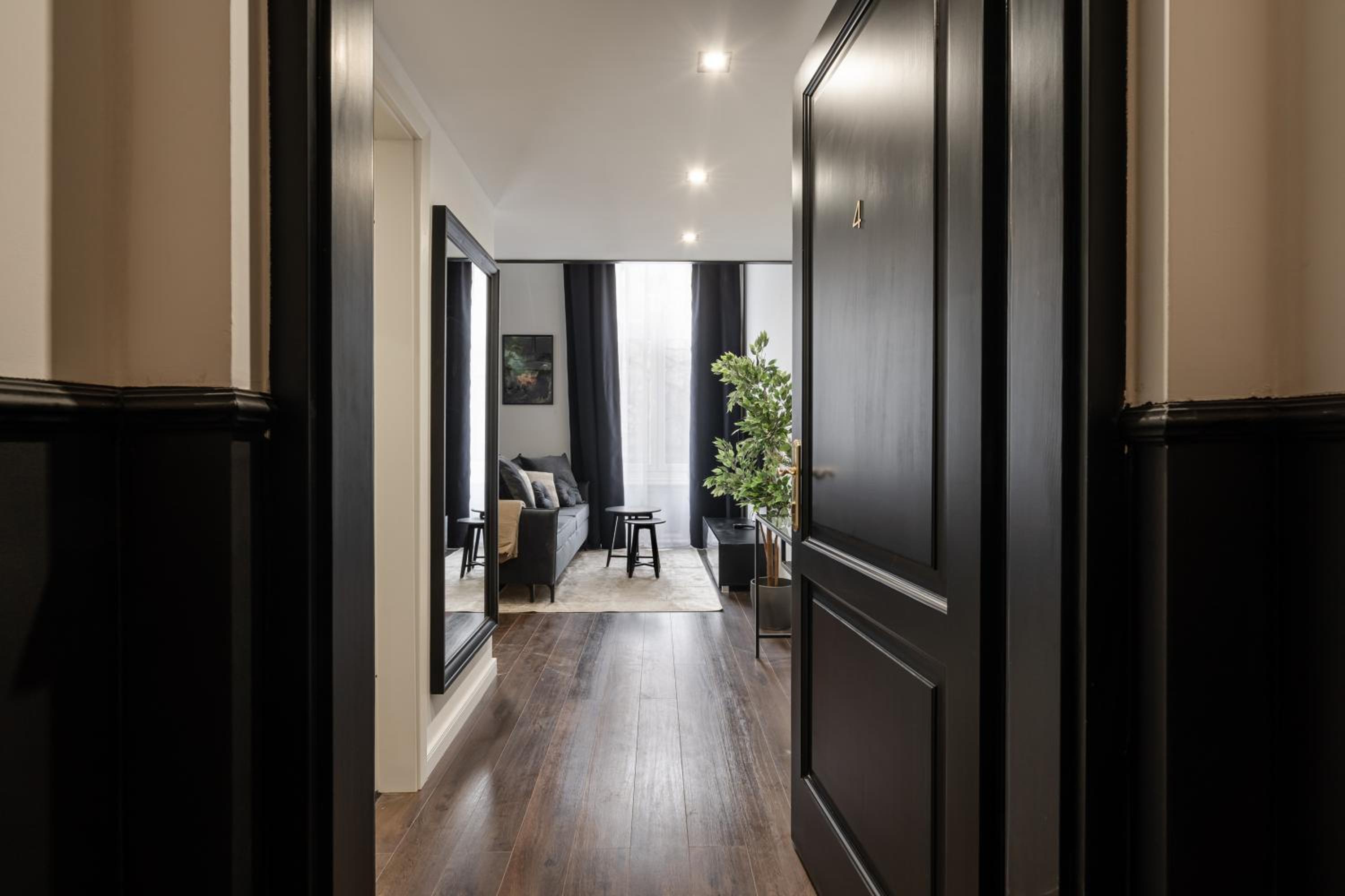 E41 - Trendy Boutique Apartments - Prime Spot by BQA