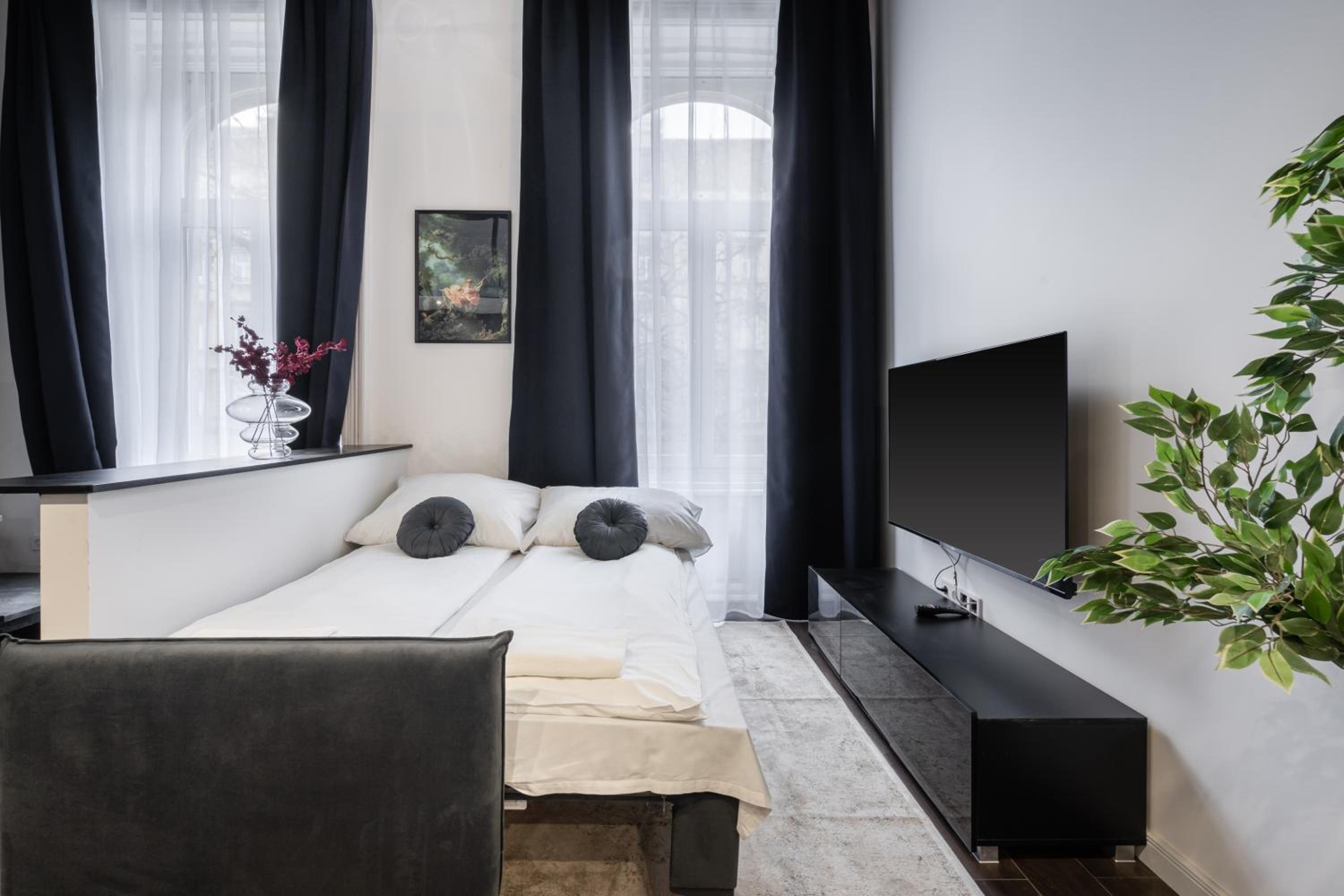E41 - Trendy Boutique Apartments - Prime Spot by BQA