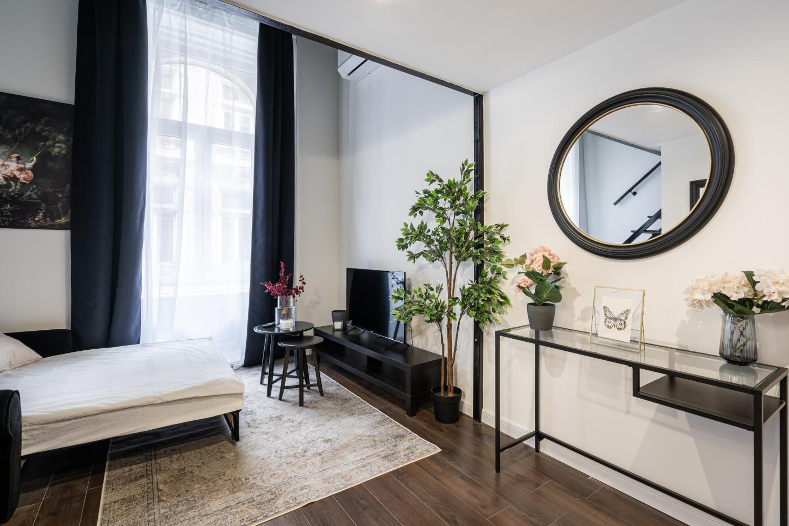 E41 - Trendy Boutique Apartments - Prime Spot by BQA