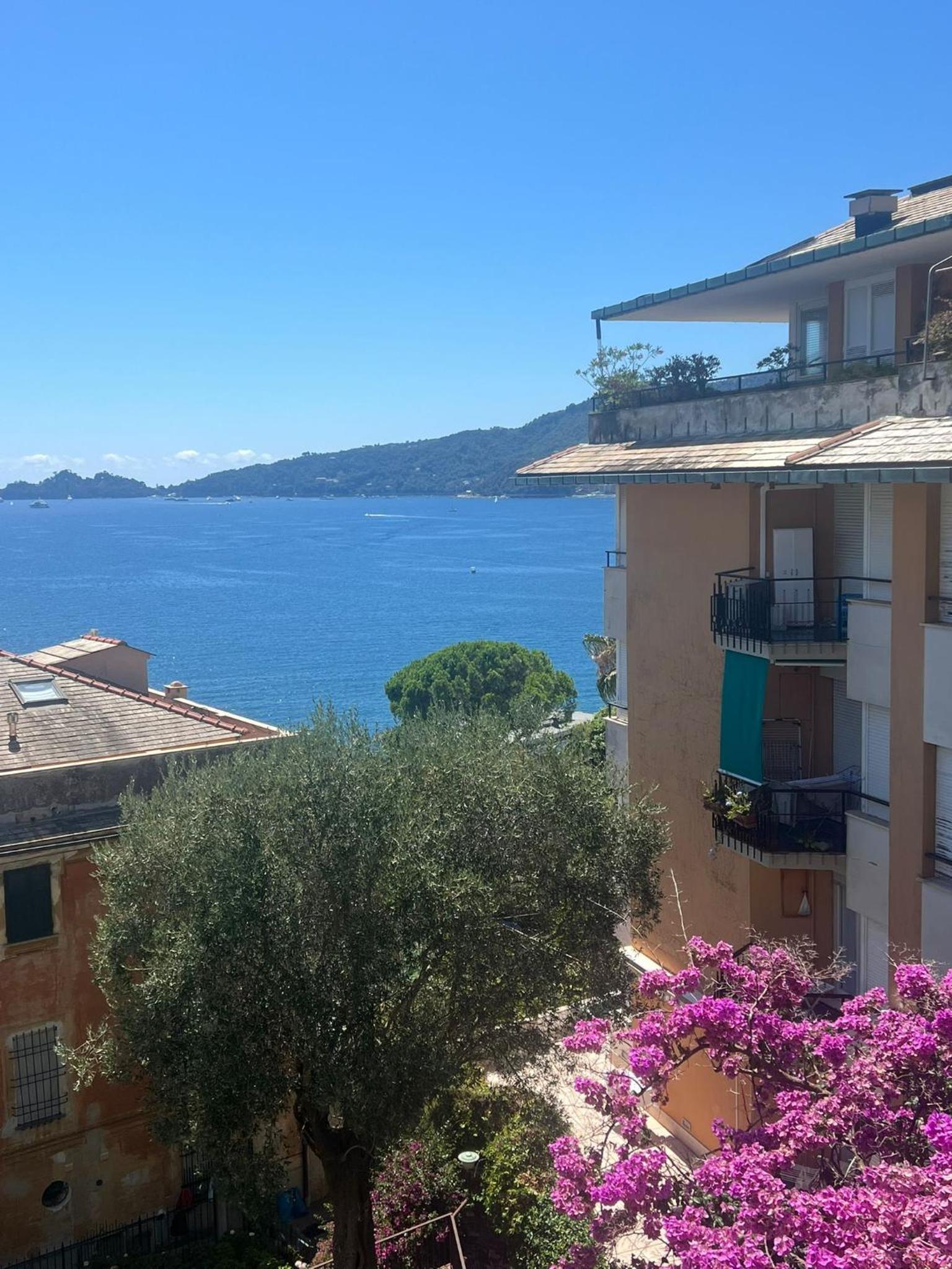 WELCOME RIVIERA Nautilus 11- vista mare-posto macchina individuale-ONLY ONE CAR-piscina condominiale estiva-attrezzatissimo
