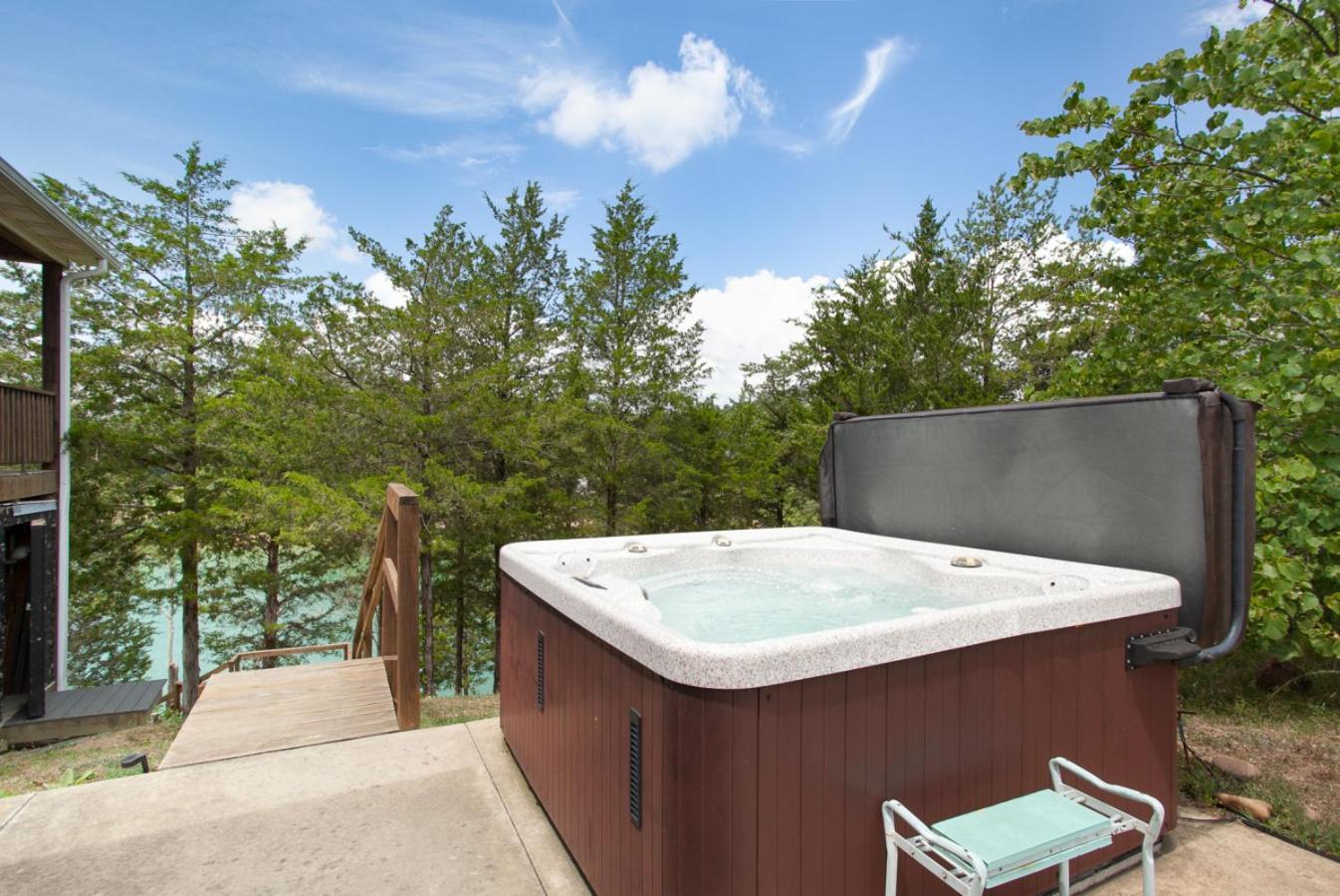 Smokies Sanctuary | Hot Tub | Fireplace | FirePit!