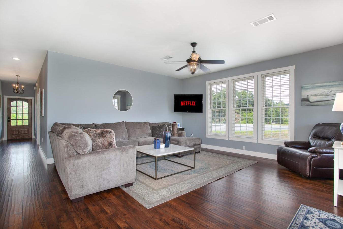 Smokies Sanctuary | Hot Tub | Fireplace | FirePit!