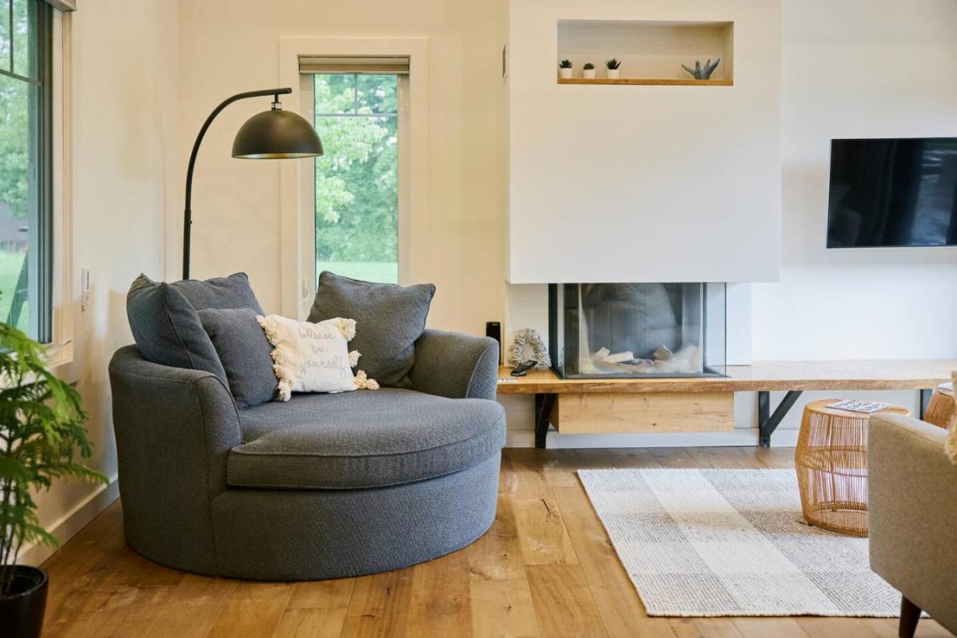 Inn The Orchard, Modern Cottage, private Hot Tub