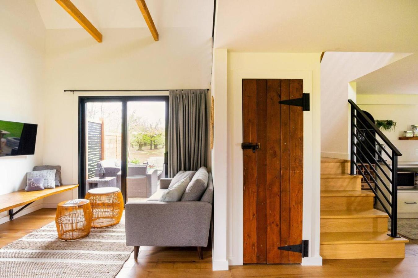 Inn The Orchard, Modern Cottage, private Hot Tub