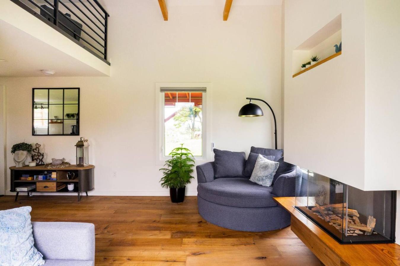 Inn The Orchard, Modern Cottage, private Hot Tub
