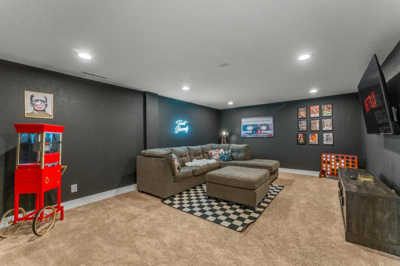 Reel Retreat A 3BR Family-Friendly Escape
