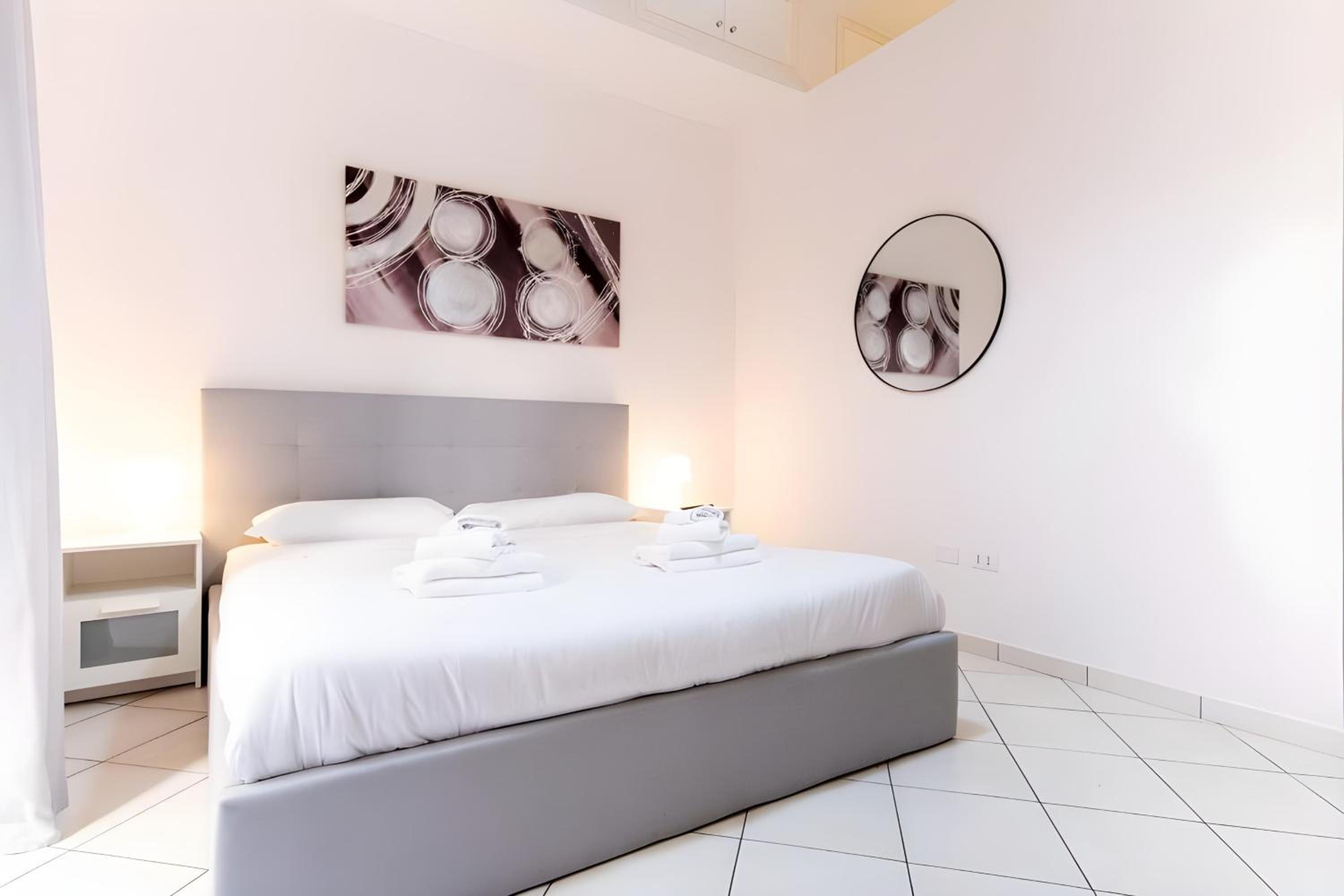 Elegantis Giolitti Suite Apartment with Private Balcony