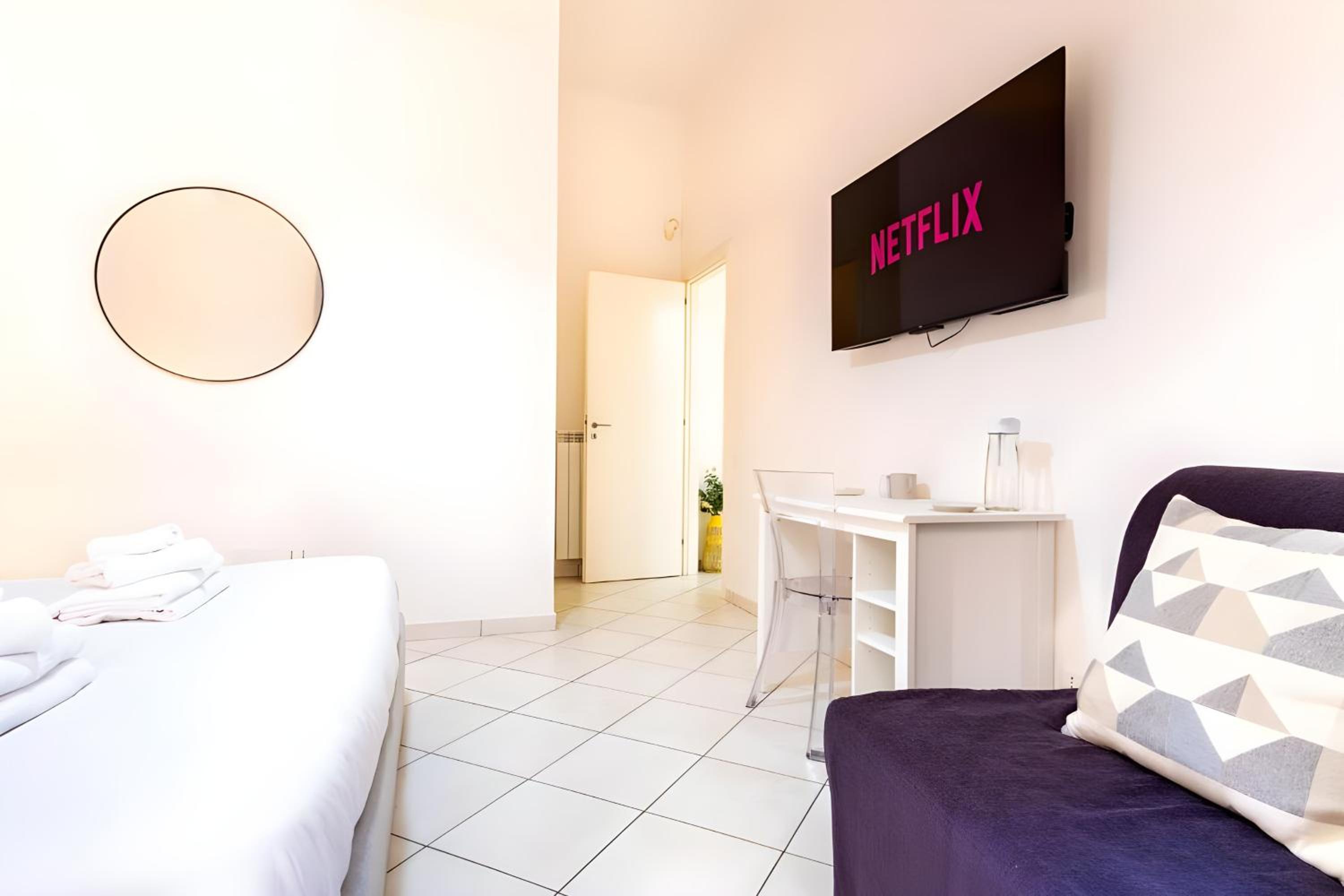 Elegantis Giolitti Suite Apartment with Private Balcony