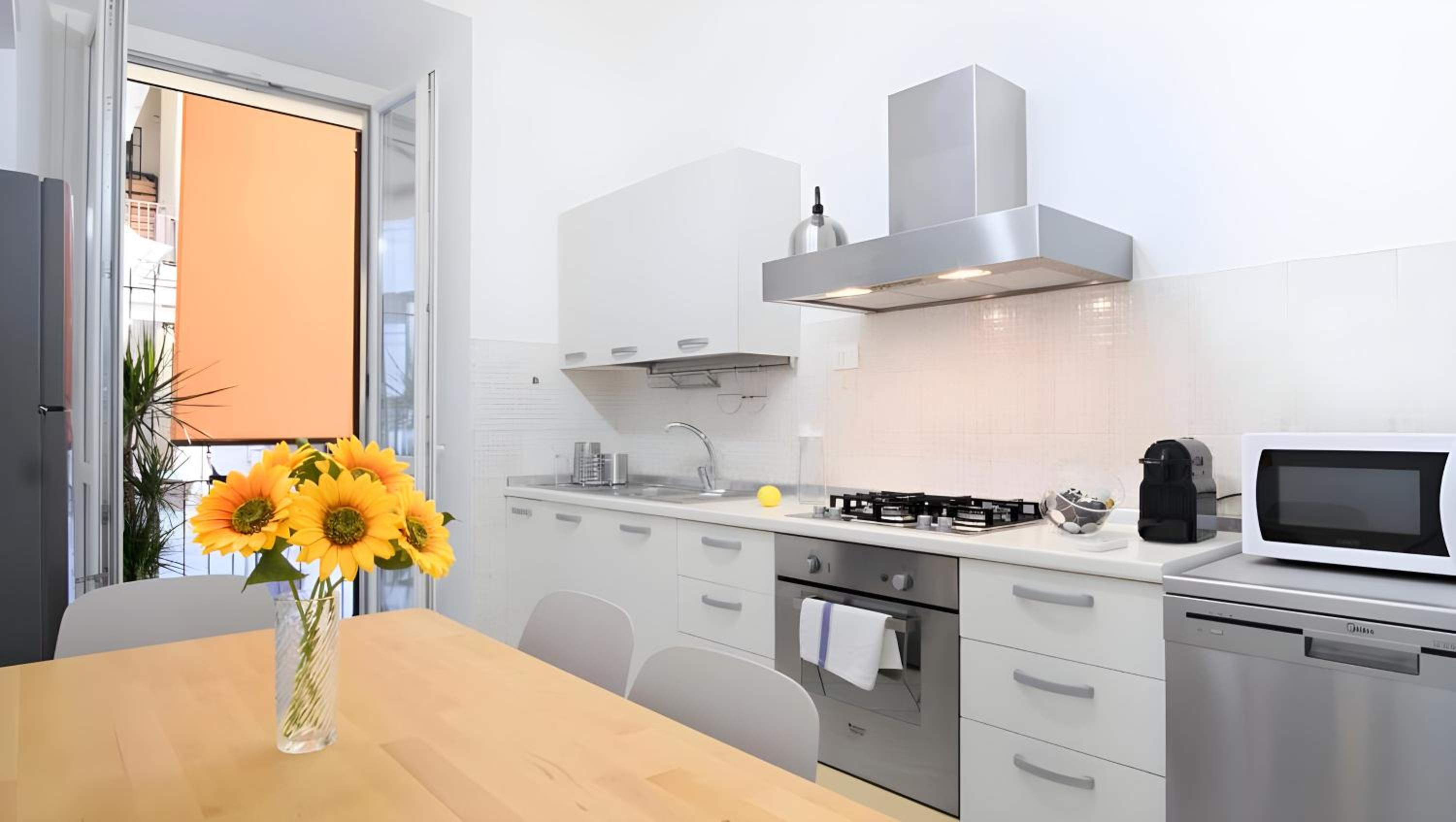 Elegantis Giolitti Suite Apartment with Private Balcony
