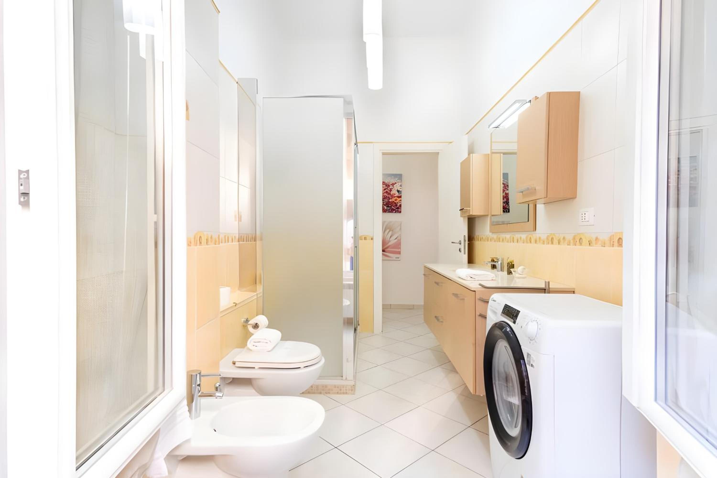 Elegantis Giolitti Suite Apartment with Private Balcony