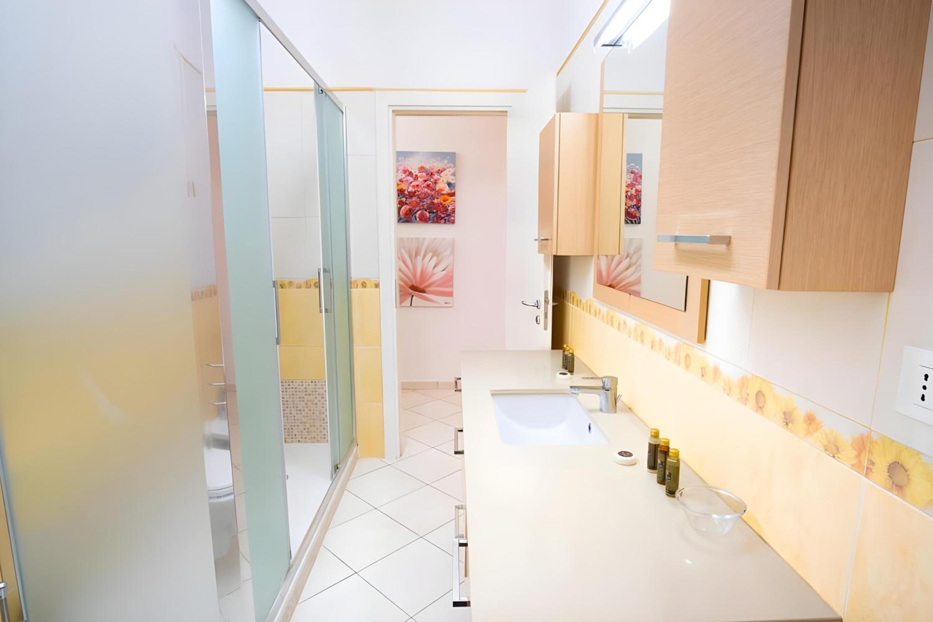 Elegantis Giolitti Suite Apartment with Private Balcony