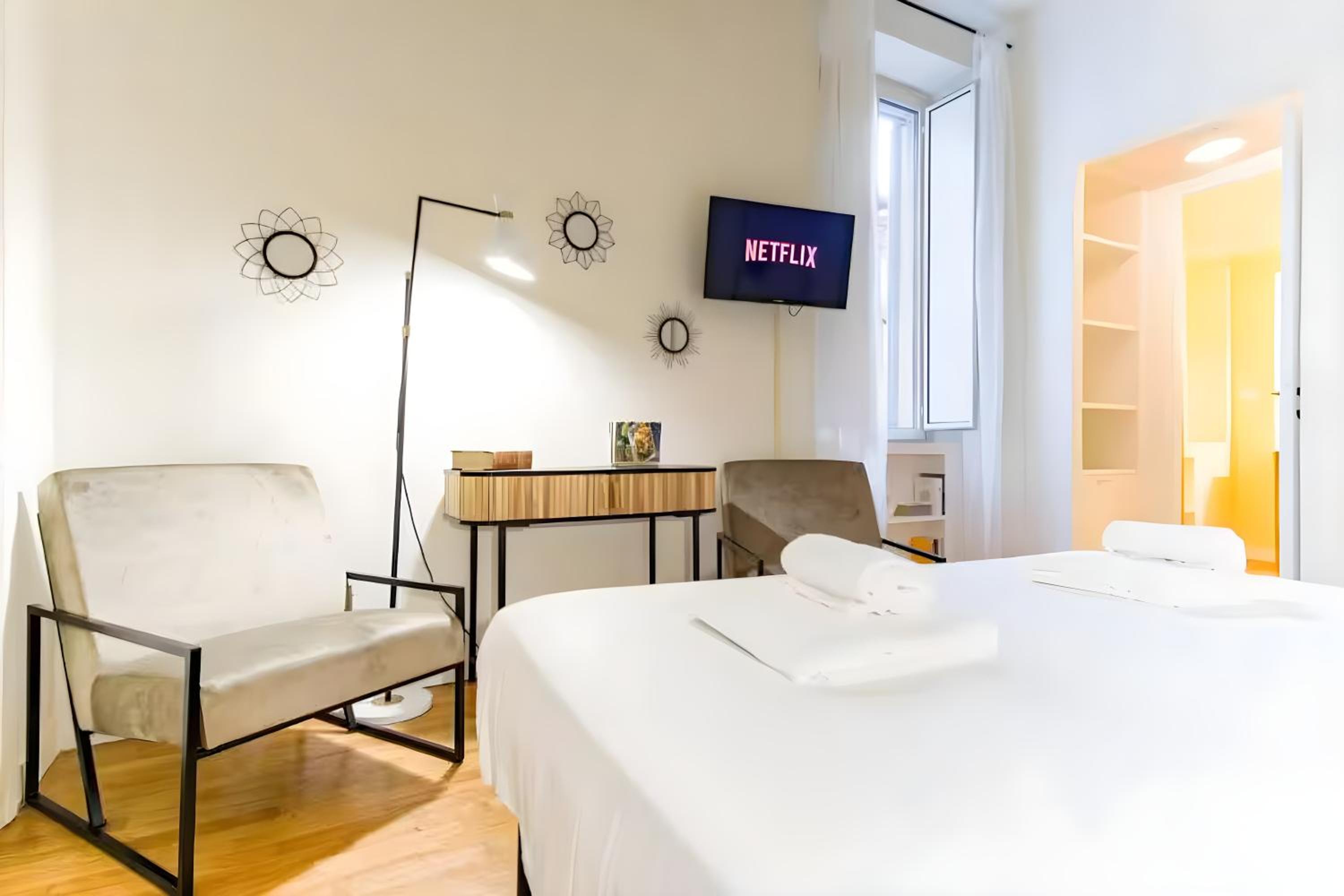 Elegantis Monti Royal Apartment with private terrace