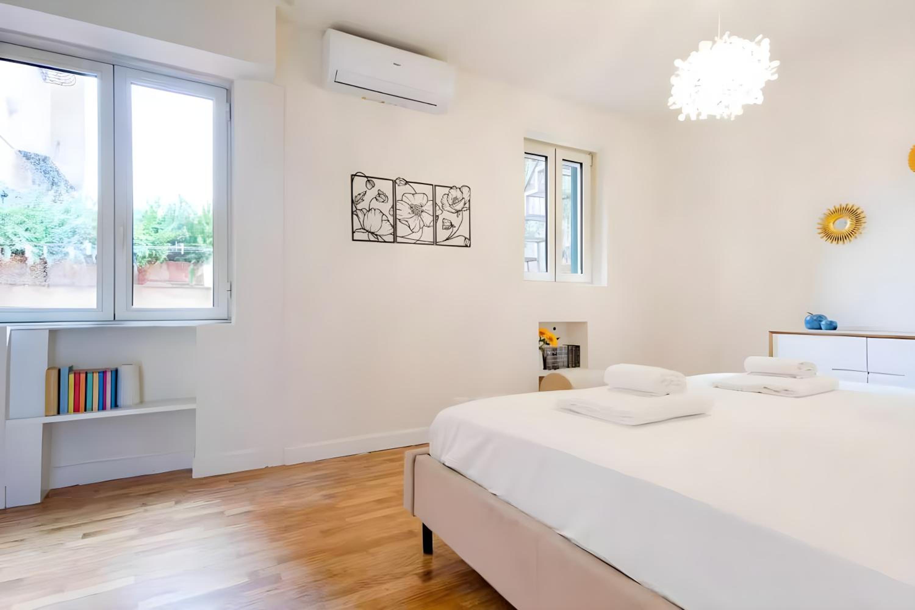 Elegantis Monti Royal Apartment with private terrace