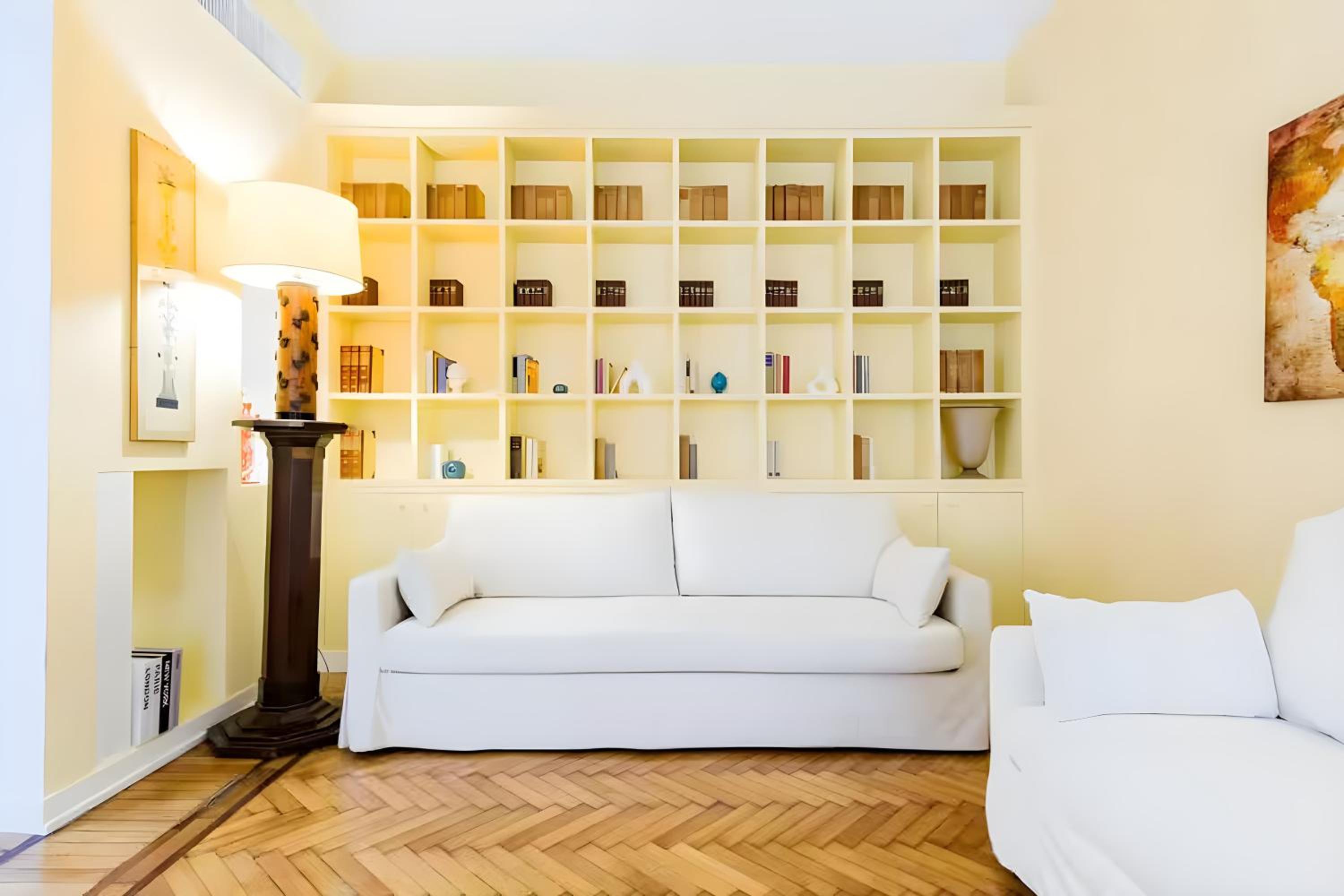 Elegantis Monti Royal Apartment with private terrace