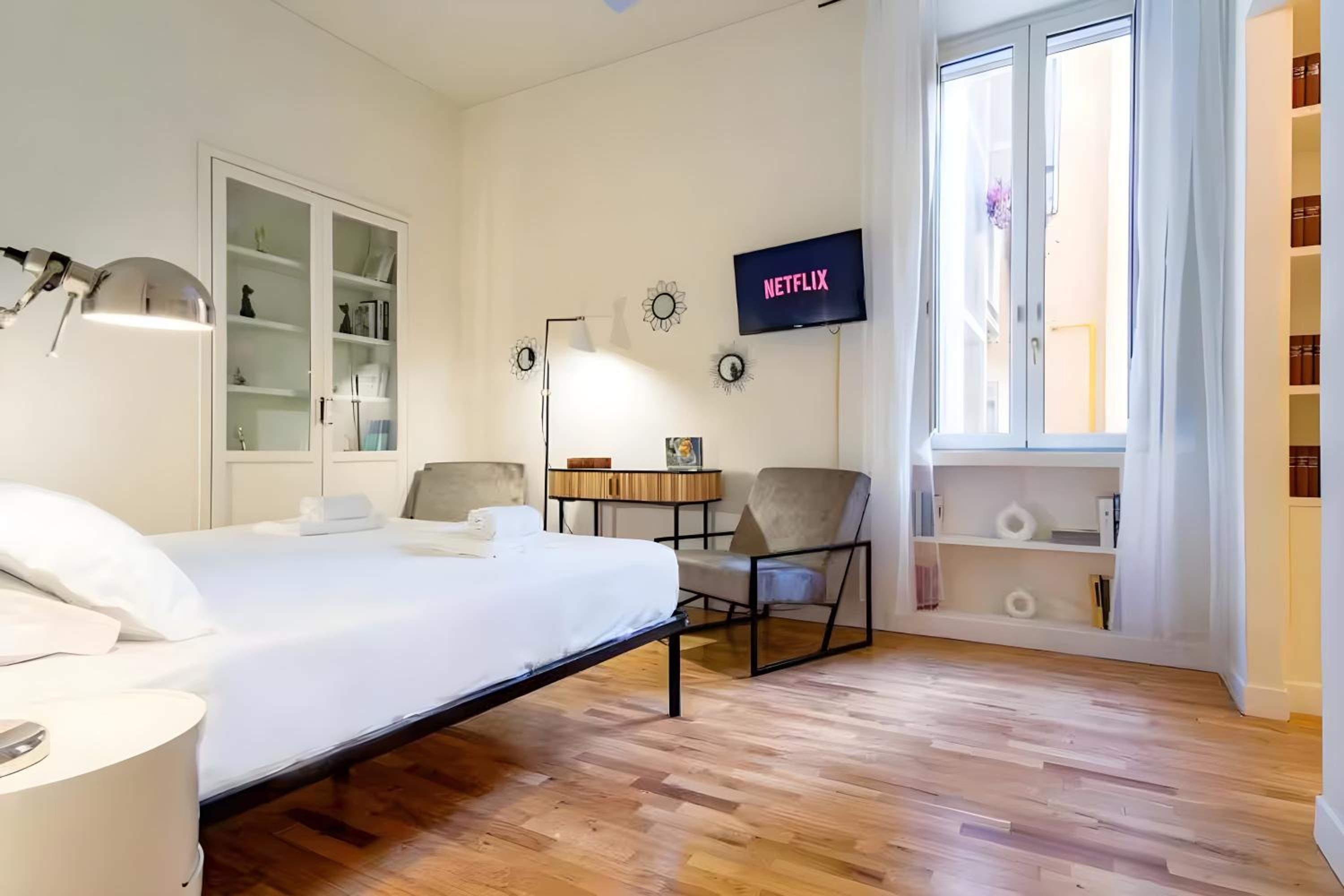 Elegantis Monti Royal Apartment with private terrace