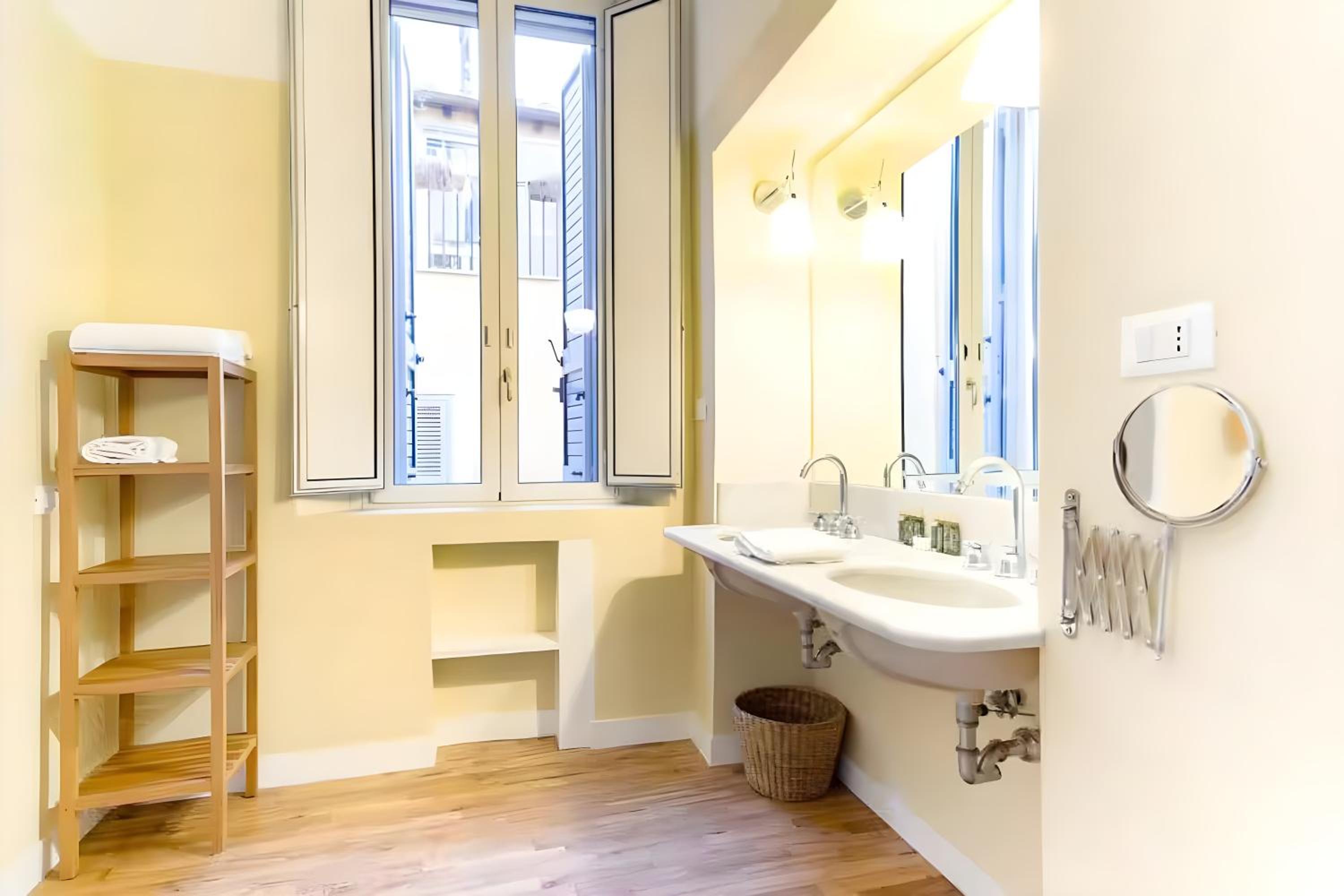 Elegantis Monti Royal Apartment with private terrace