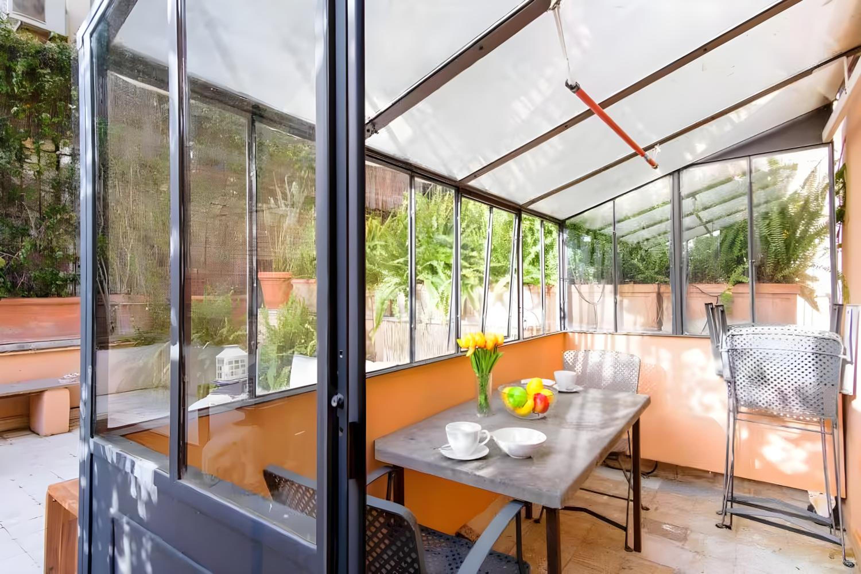 Elegantis Monti Royal Apartment with private terrace