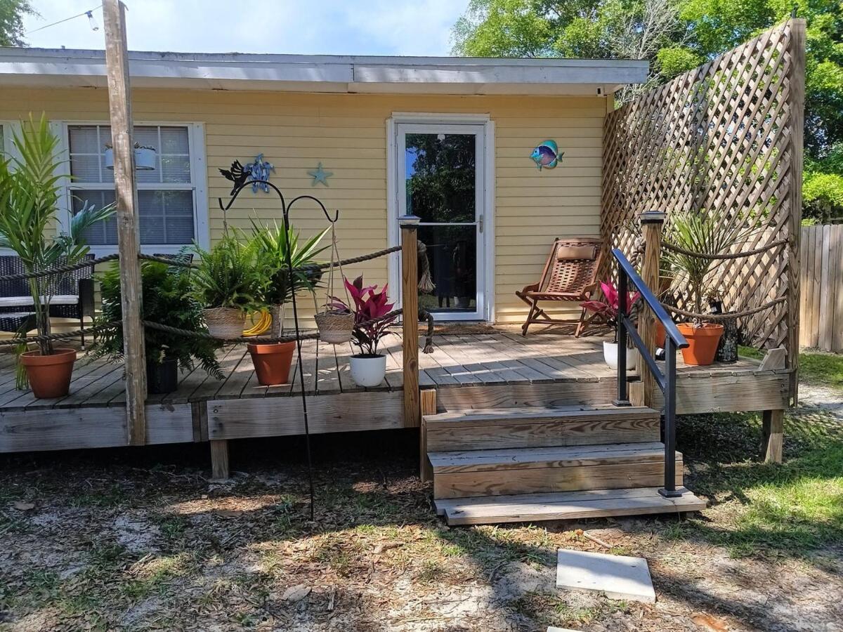 The Lemon Zest Cottage Paws Welcome