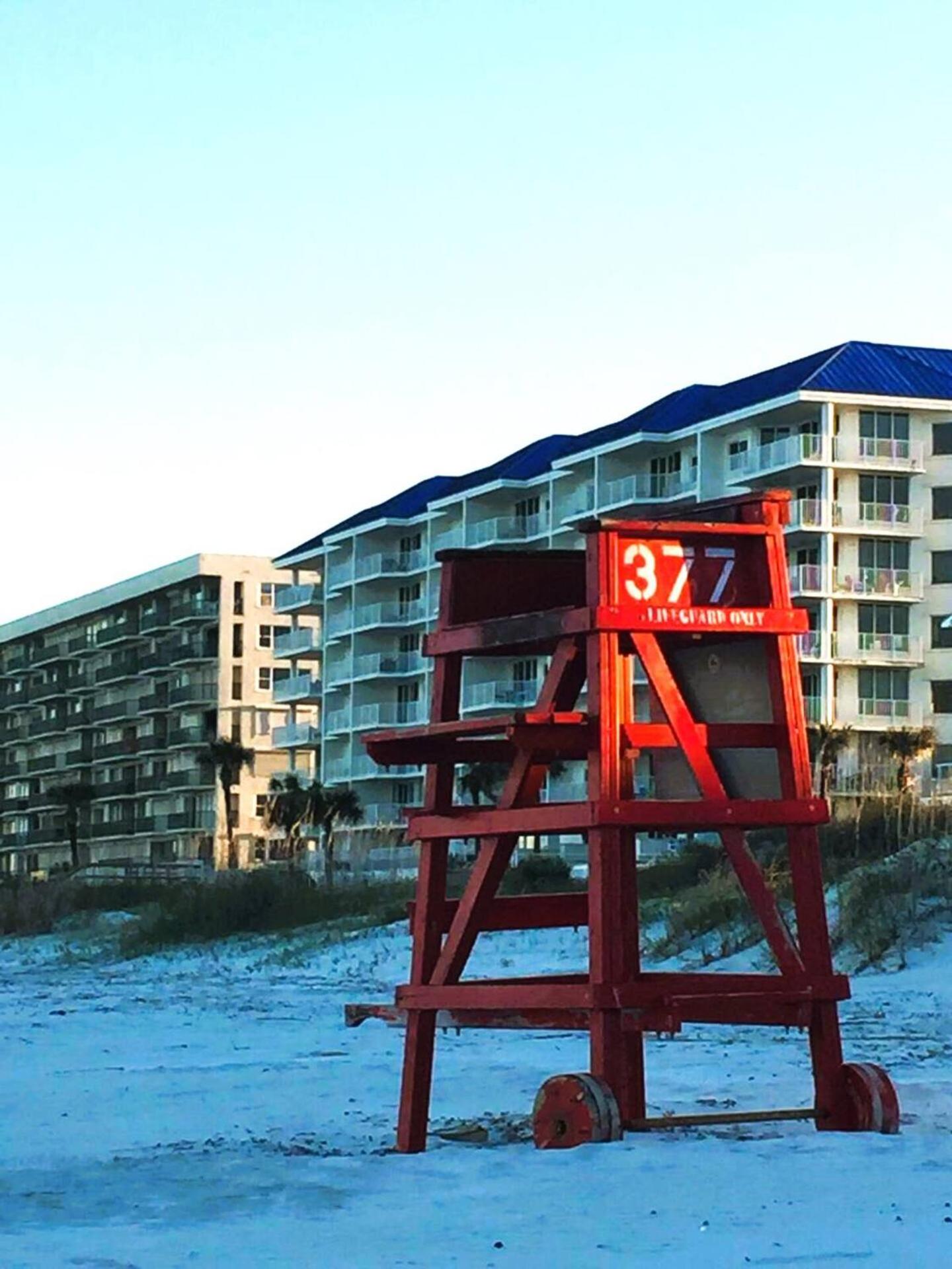 Serene 2BR Oceanfront Condo with Balcony, Florida