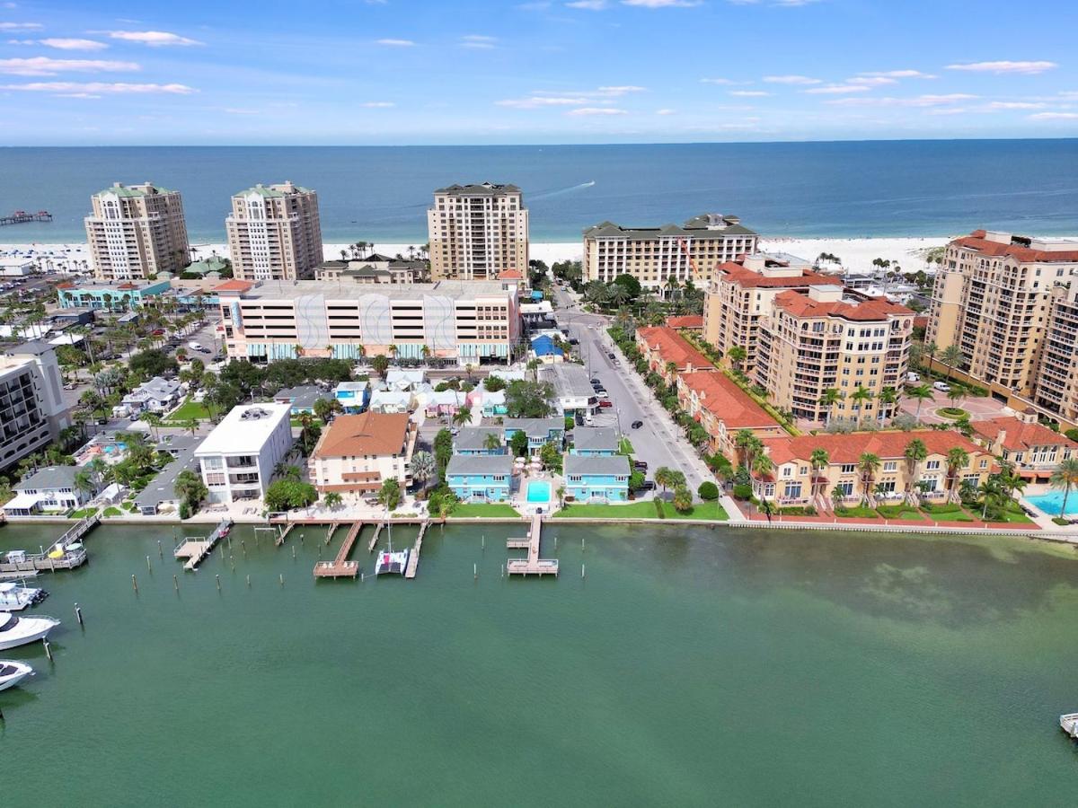Sunlit Condo Heated Pool across from Beach