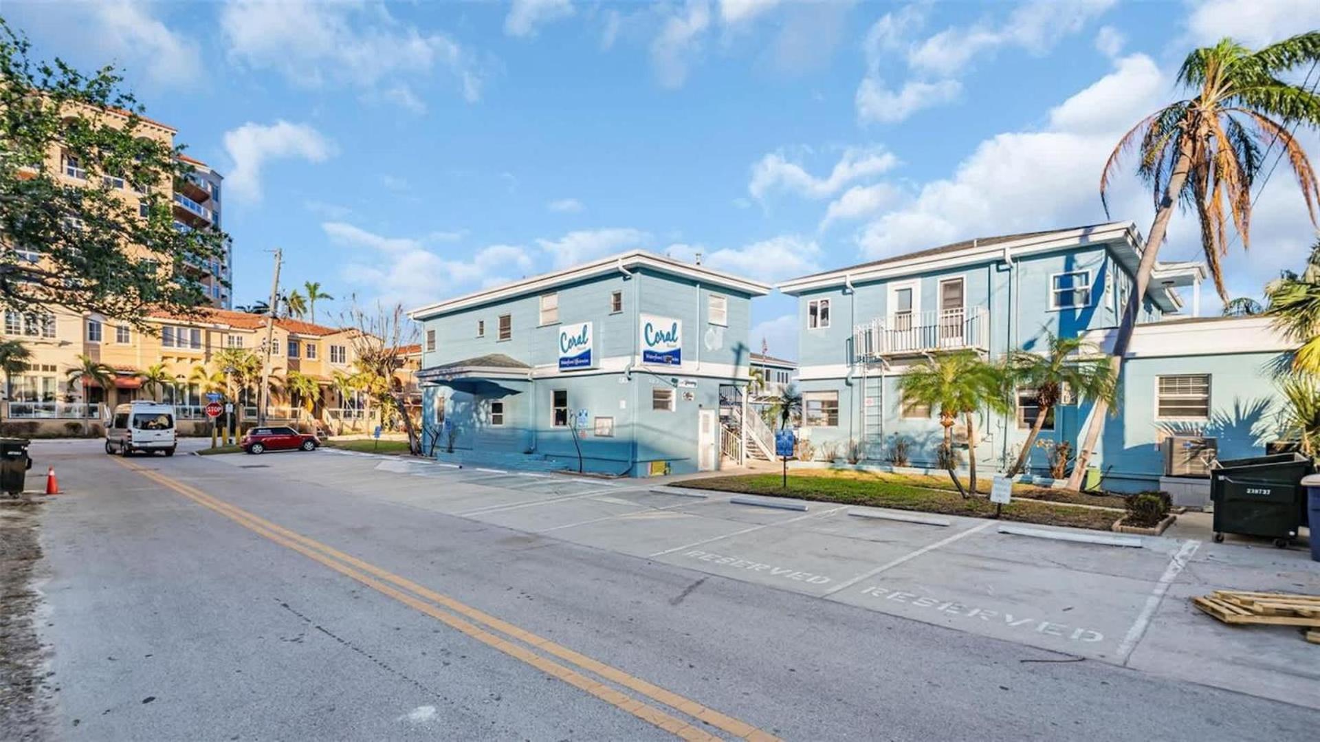 Waterfront Suite Heated Pool 2 mins 2 beach