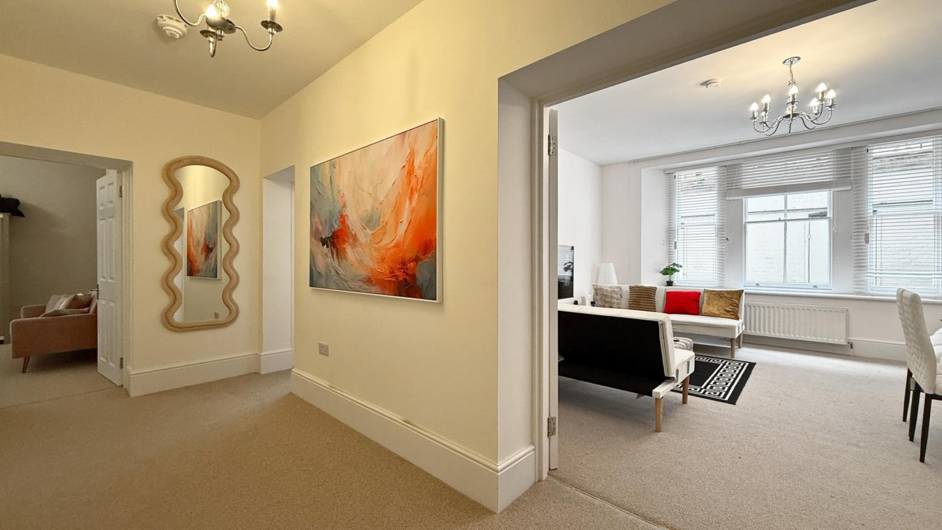 2000ft Huge, 3Bed 3Bath, AC, 5 mins to St James Park, Buckingham Palace