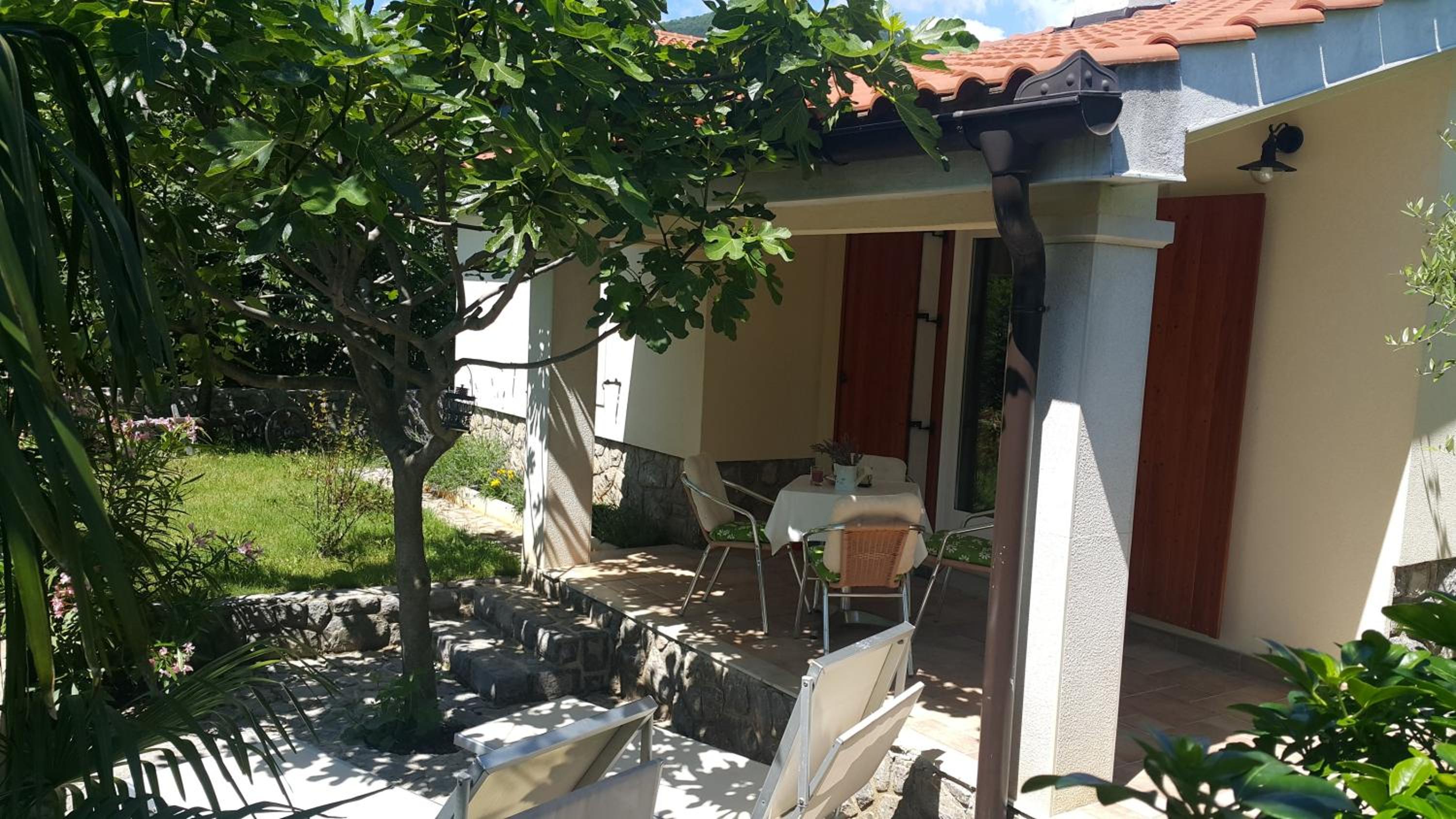 Apartments Beni
