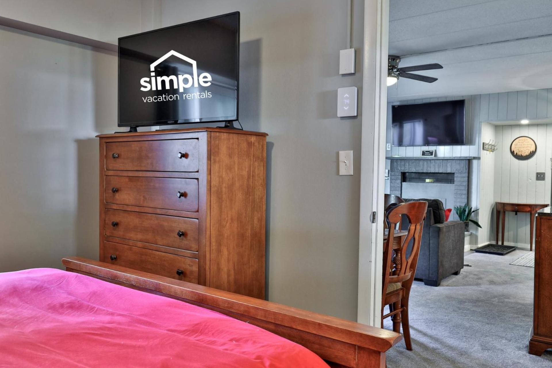 The Snowshed Steps at Mt Green - Walk-to-Lifts Ski Condo with Pools, AC, Fireplace & Shuttle!