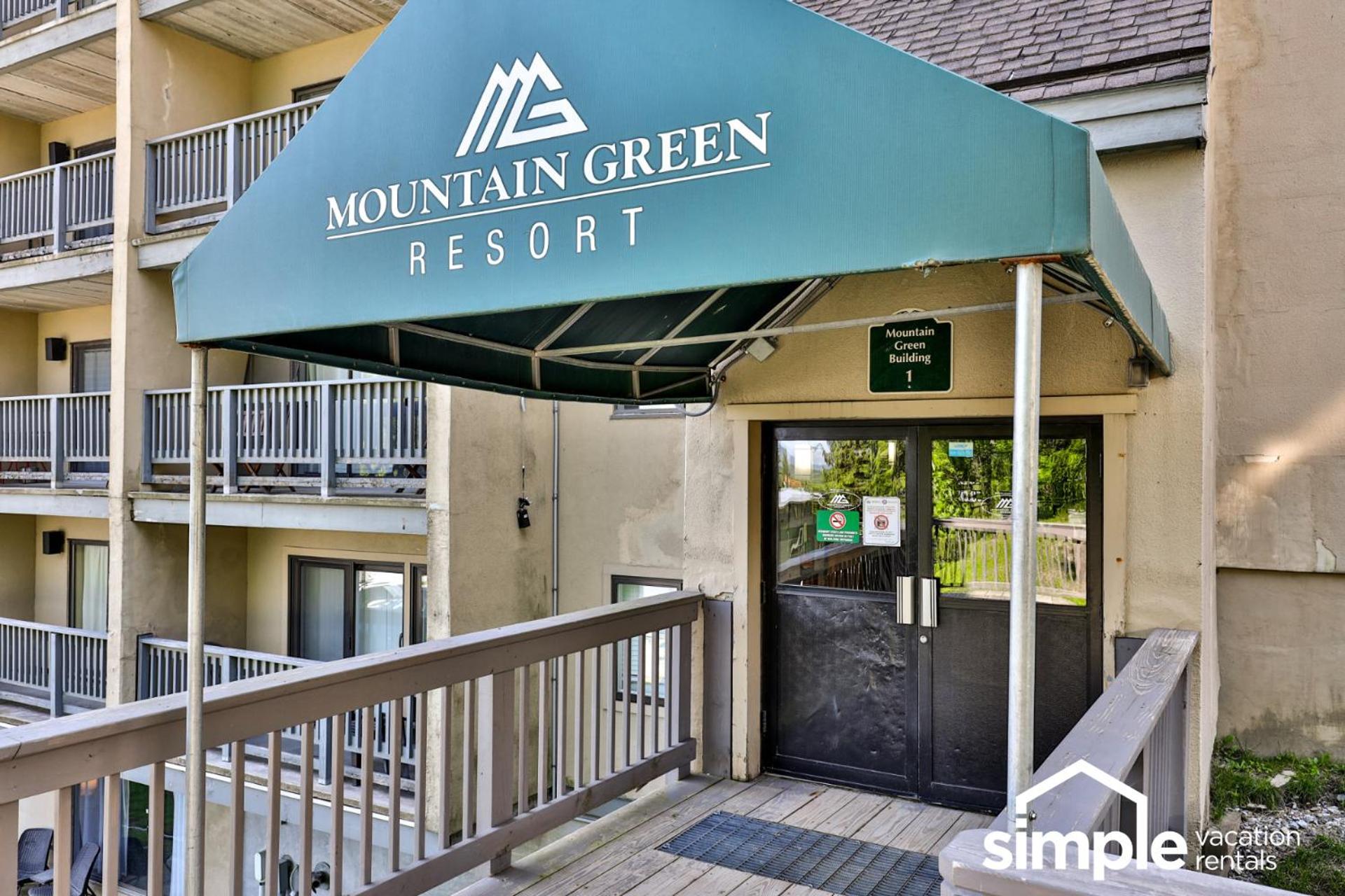 The Snowshed Steps at Mt Green - Walk-to-Lifts Ski Condo with Pools, AC, Fireplace & Shuttle!
