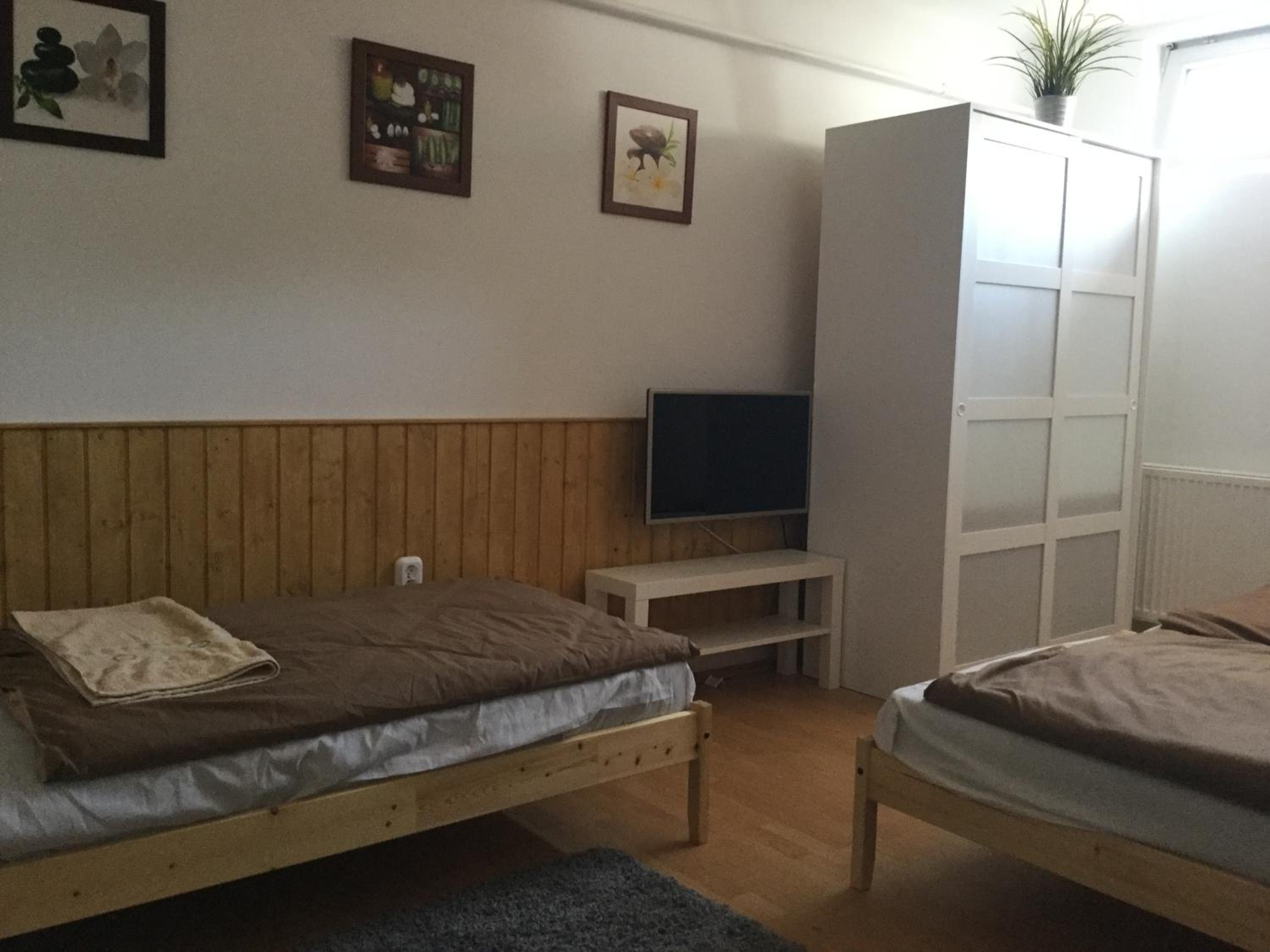 Photo 33